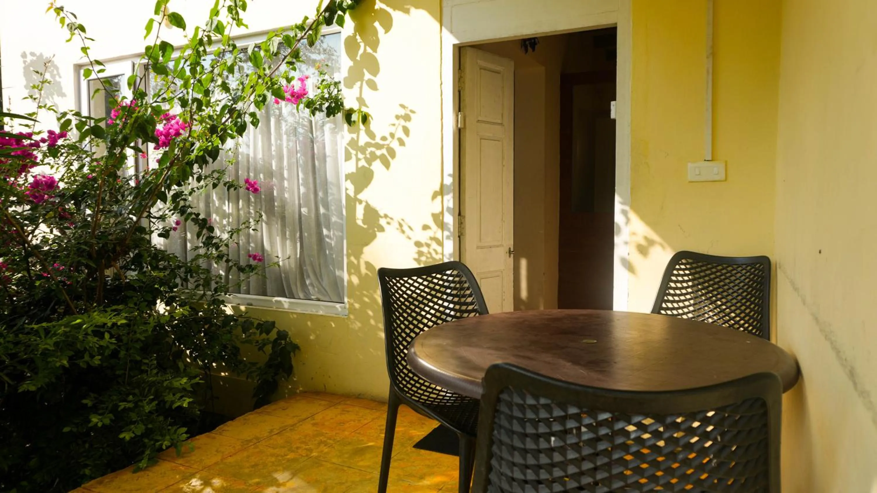 Seating area in River Valley Resort