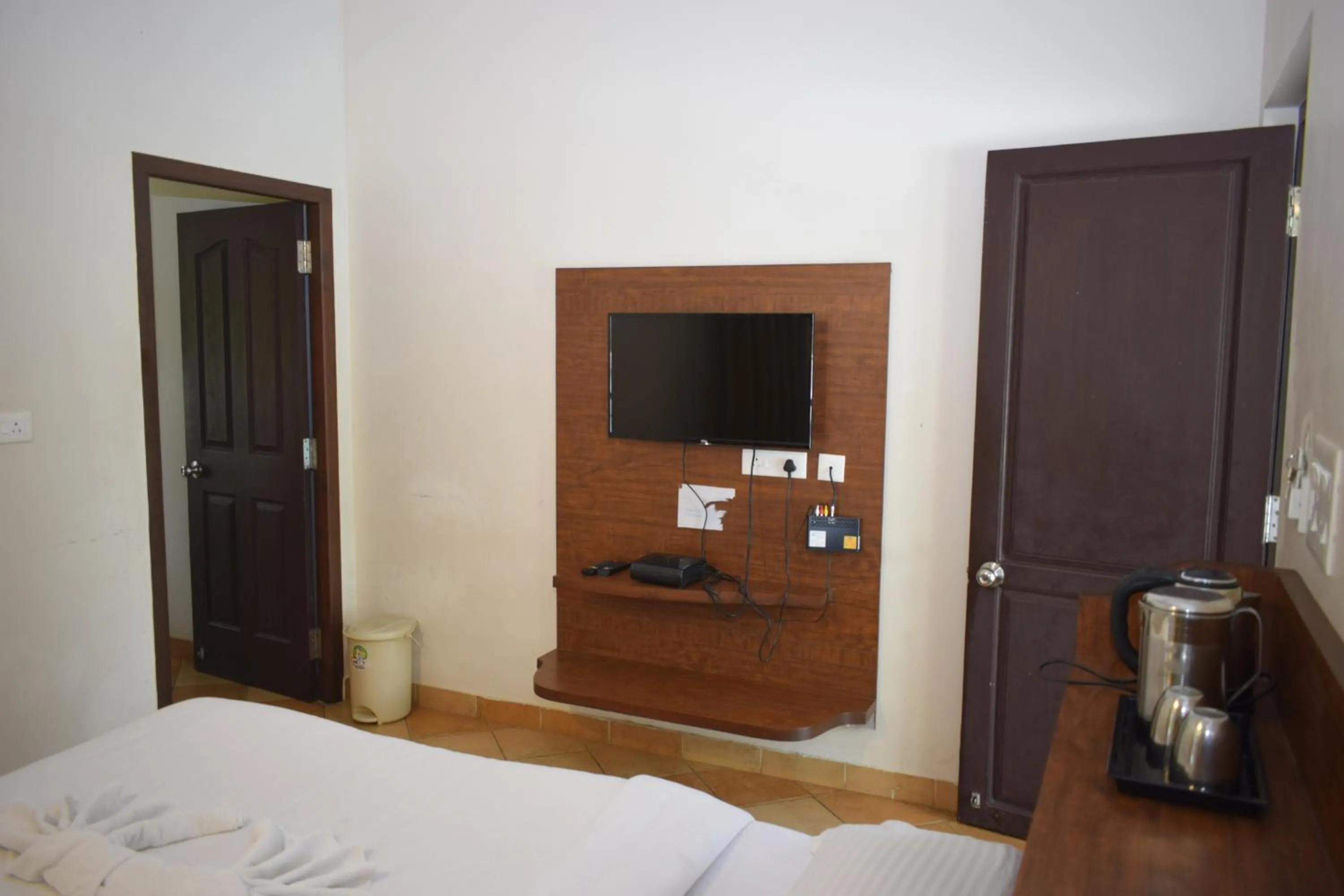TV and multimedia, Bed in River Valley Resort