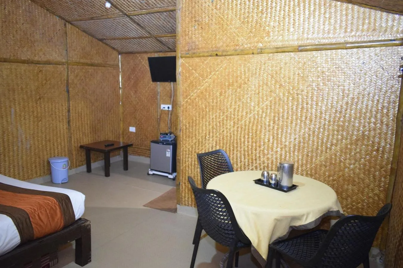 TV and multimedia, Bed in River Valley Resort