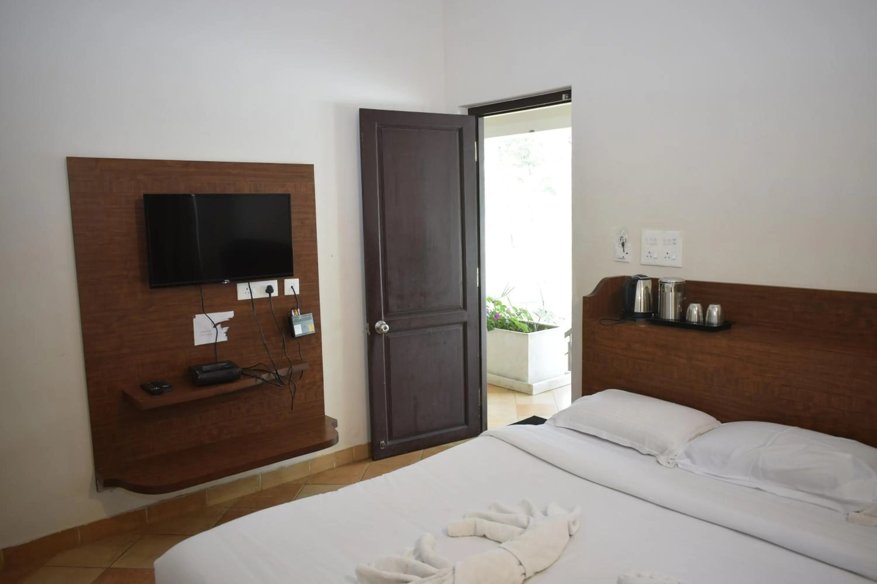 TV and multimedia, Bed in River Valley Resort