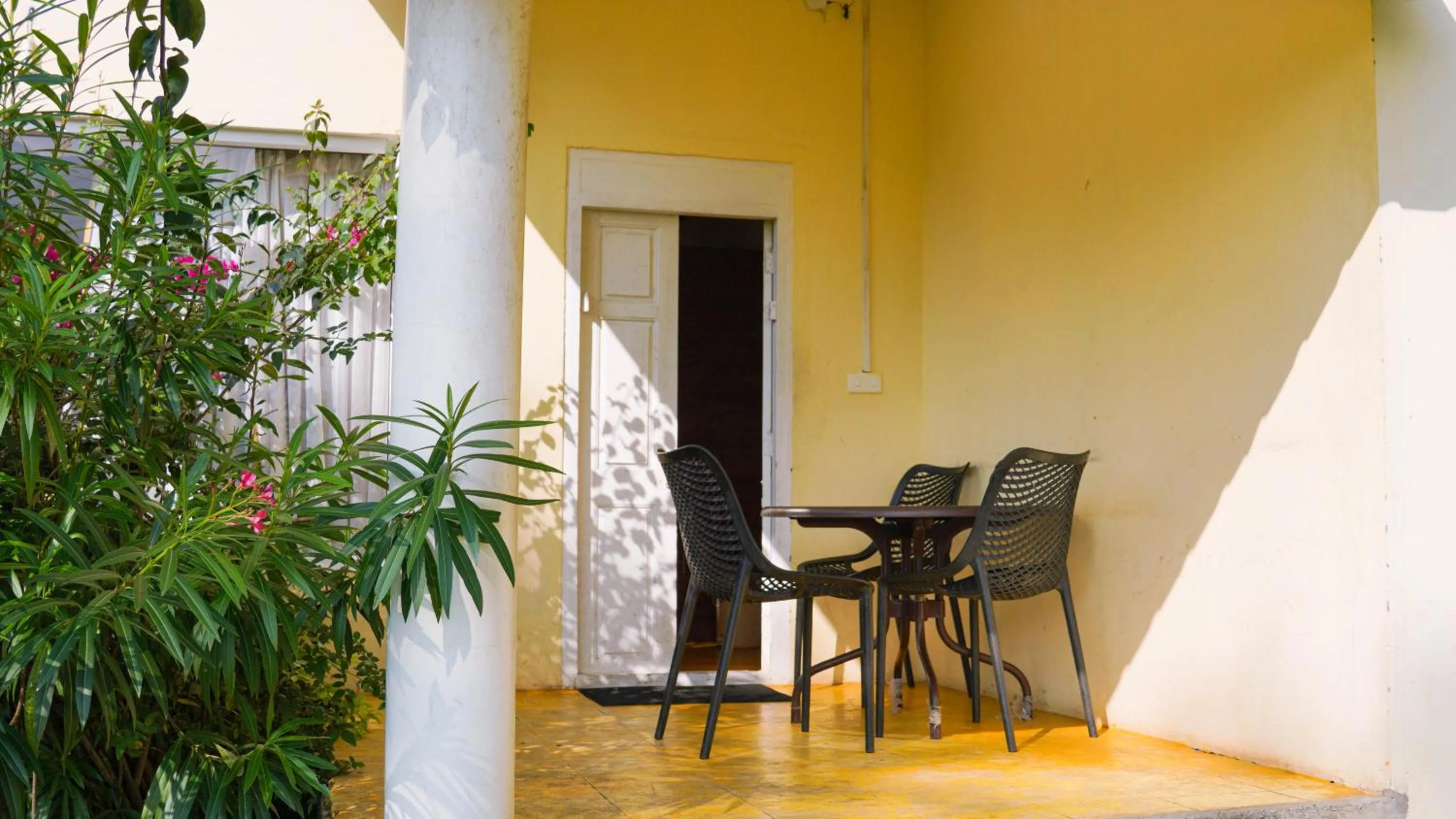 Seating area in River Valley Resort