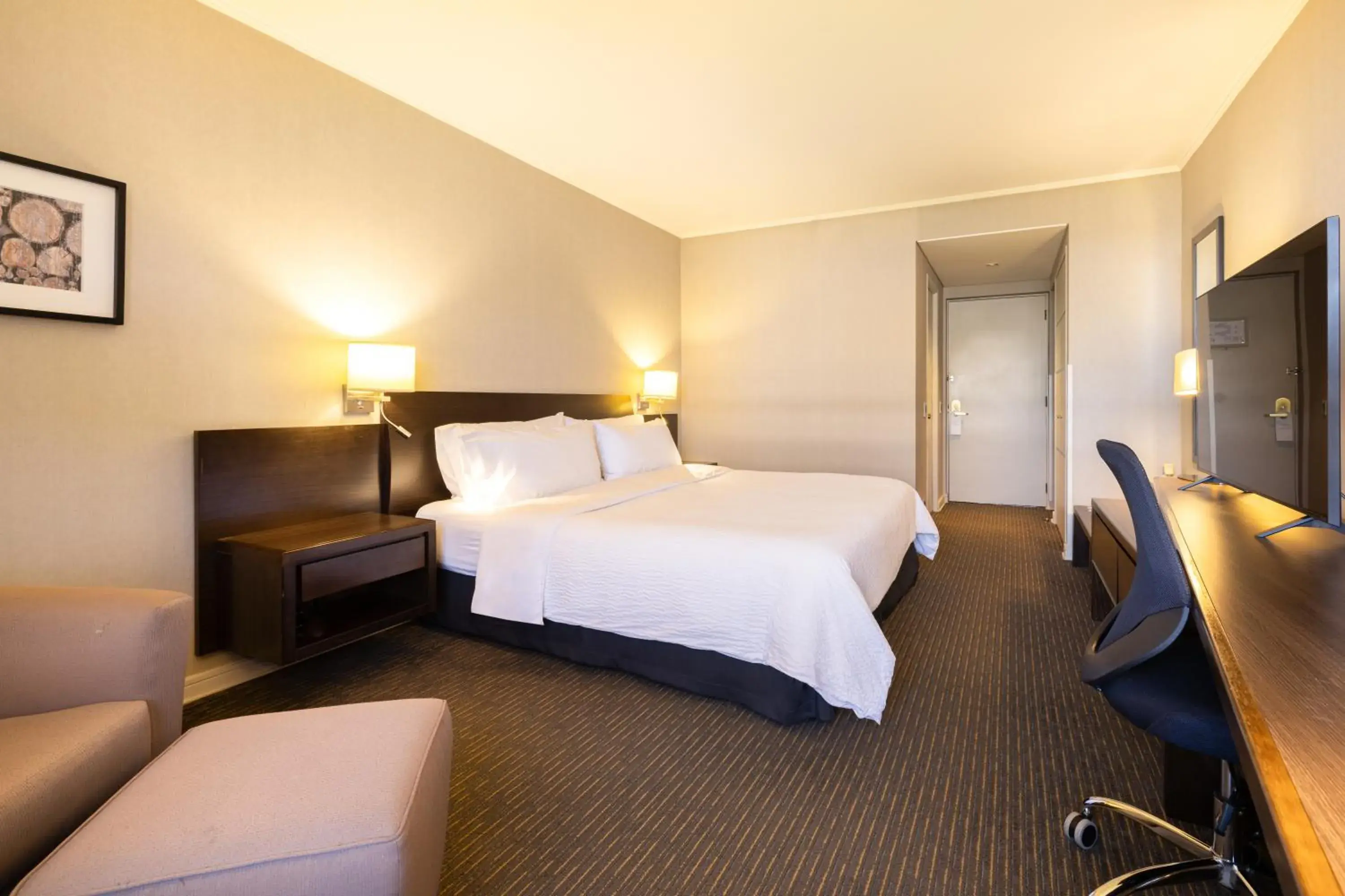 Standard King Room in Holiday Inn Express - Temuco by IHG Standard King Room in Holiday Inn Express - Temuco by IHG
