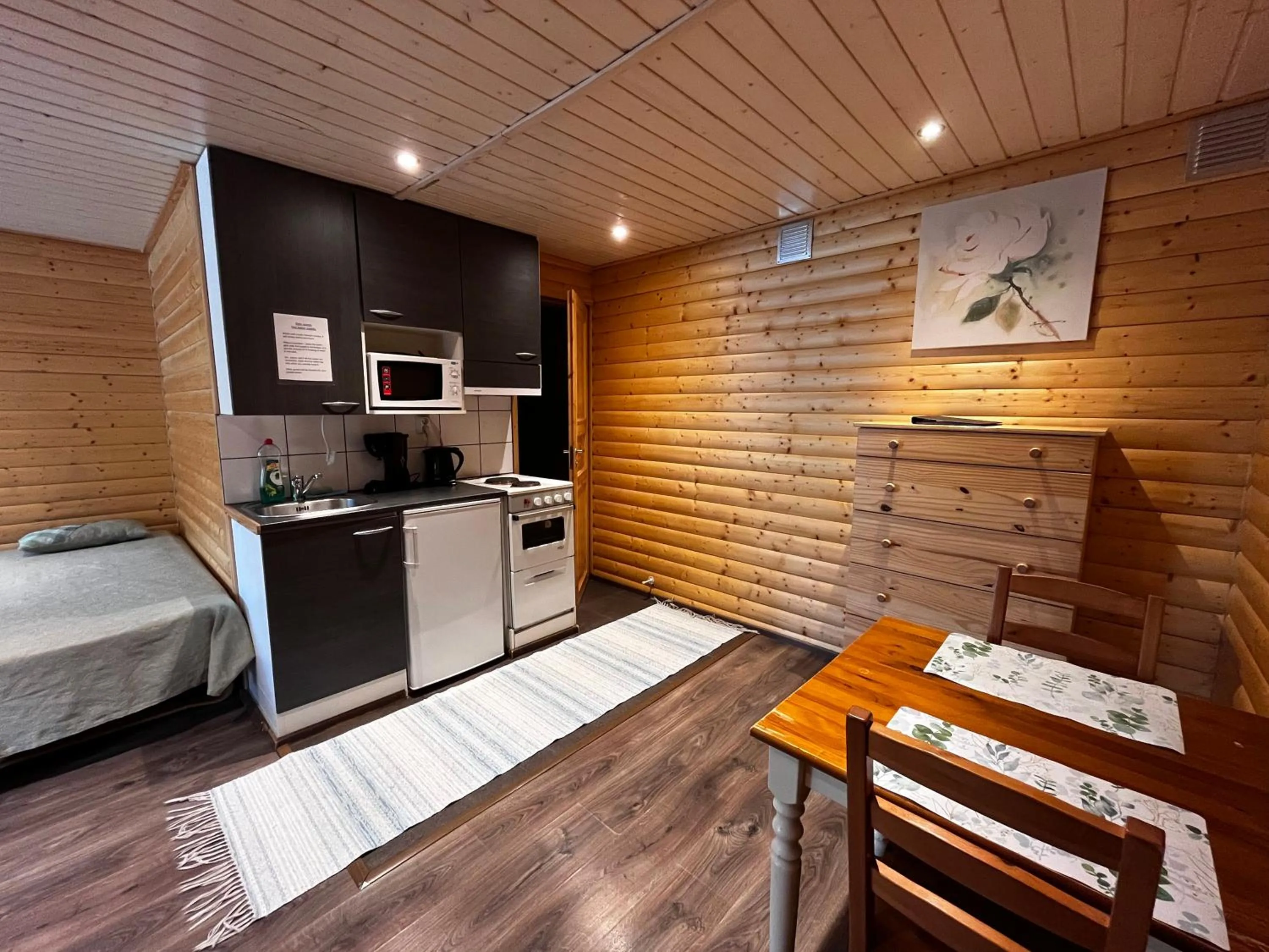 Dining area in Motelli Rovaniemi