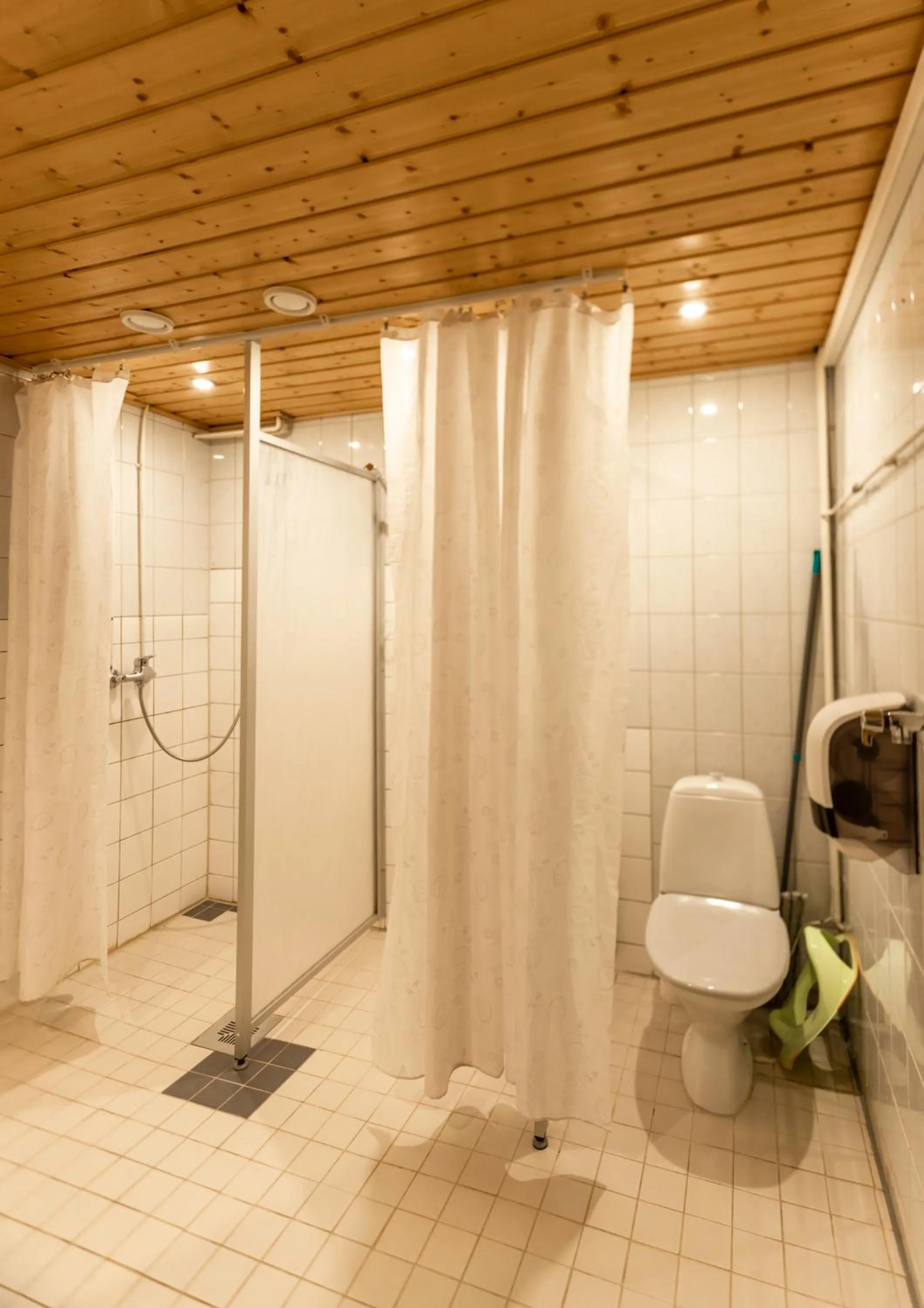 Shower in Motelli Rovaniemi