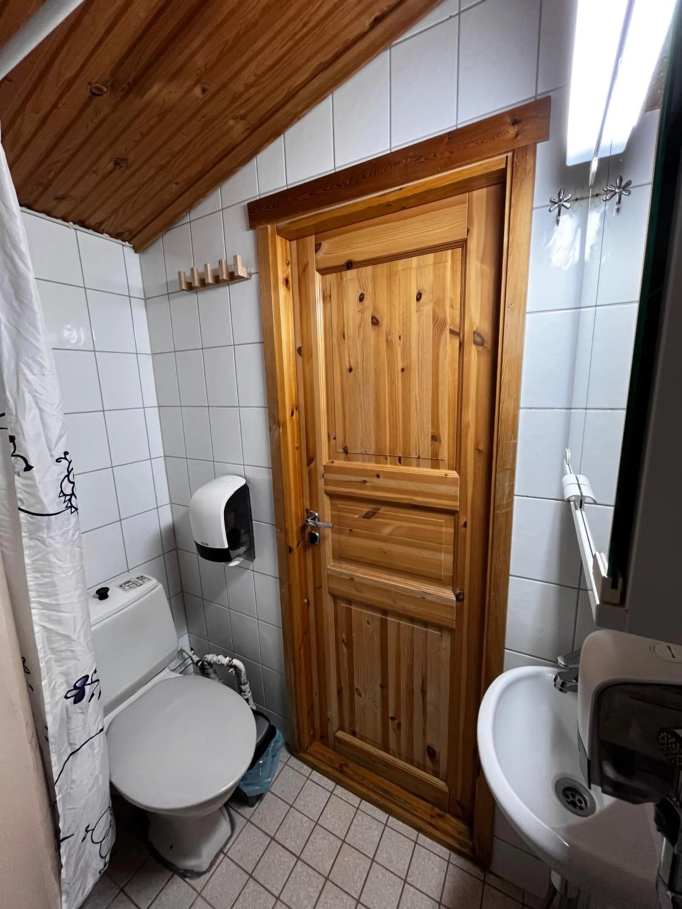 Toilet in Motelli Rovaniemi