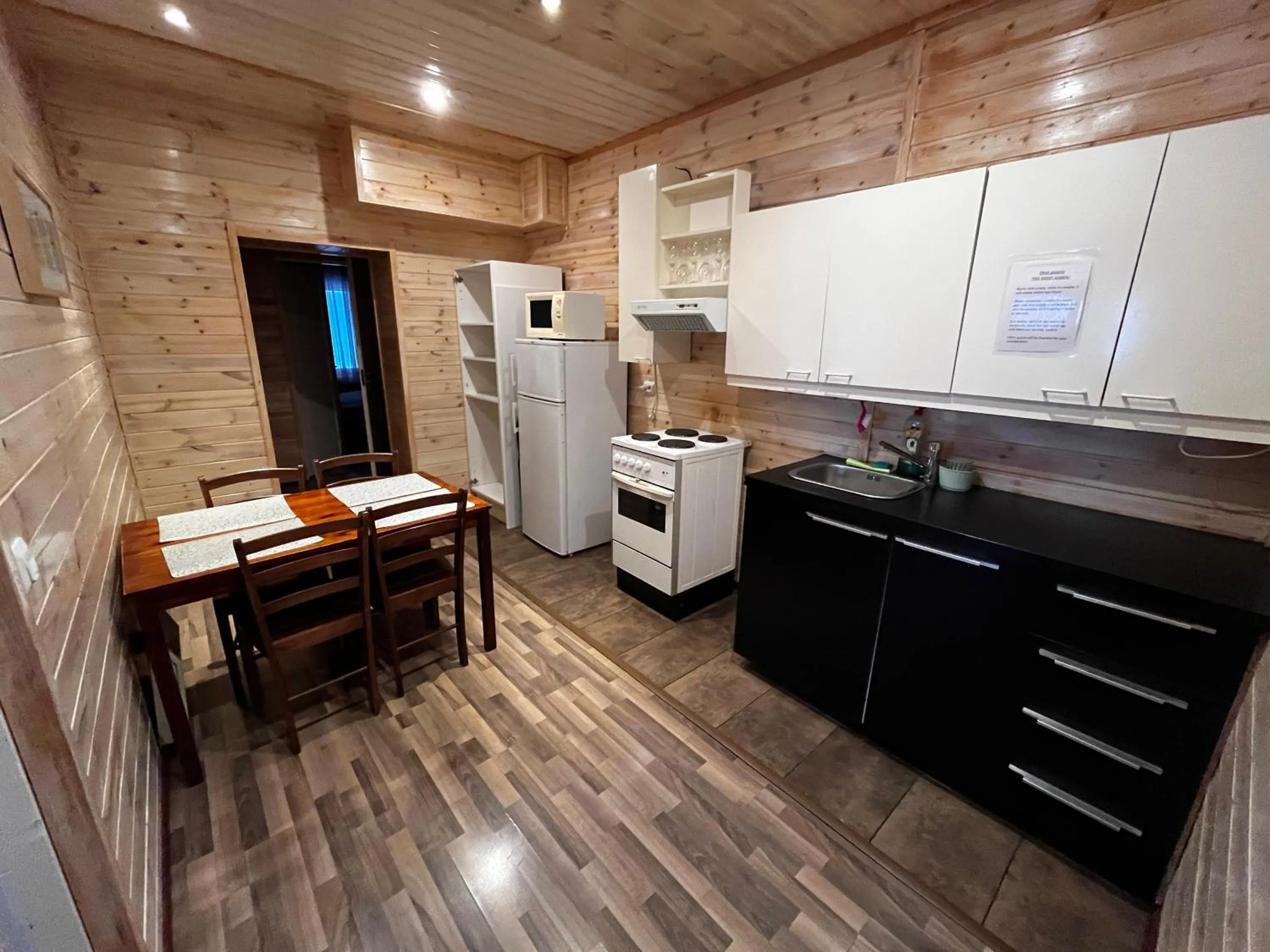 kitchen in Motelli Rovaniemi