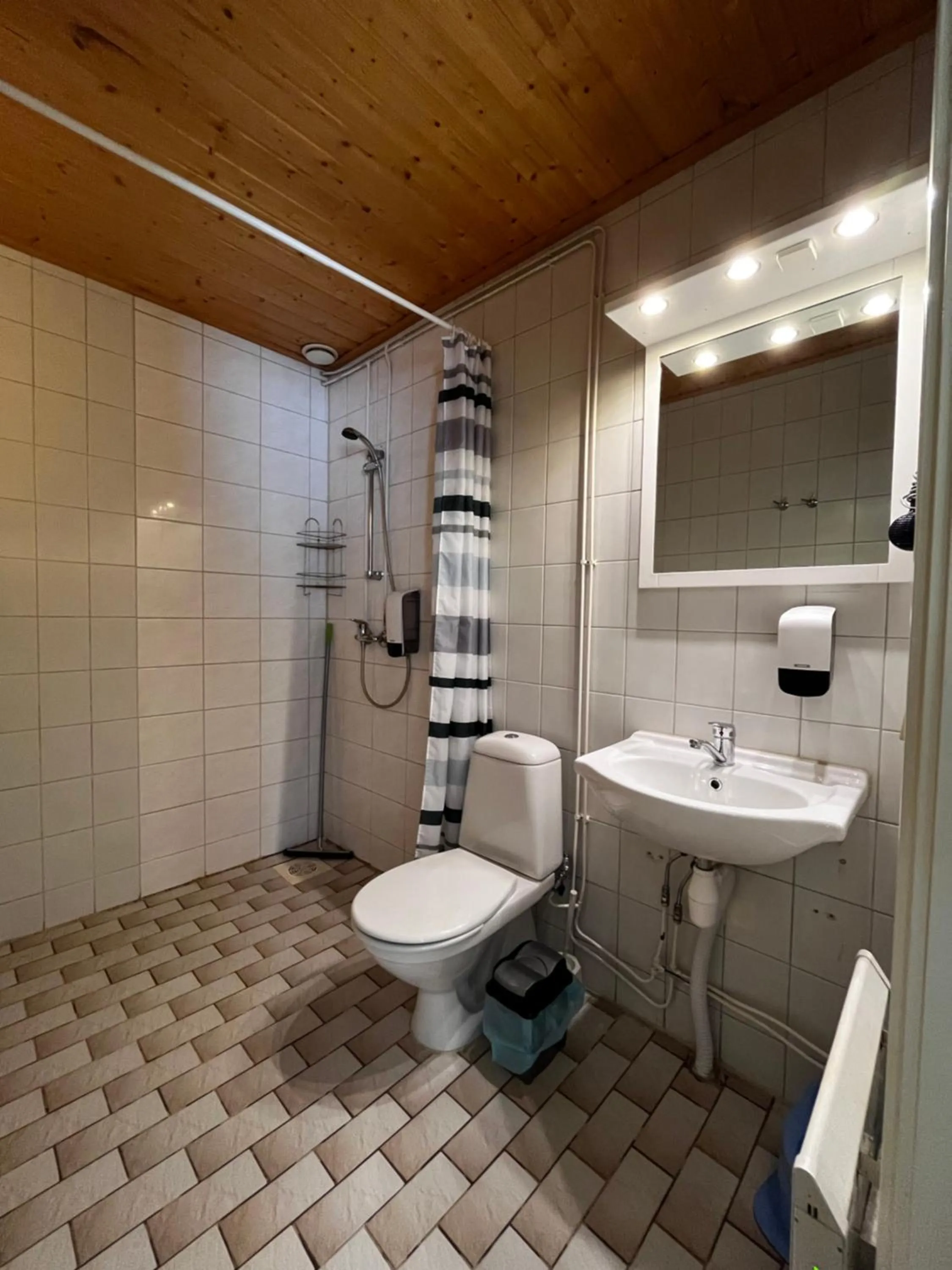 Toilet in Motelli Rovaniemi