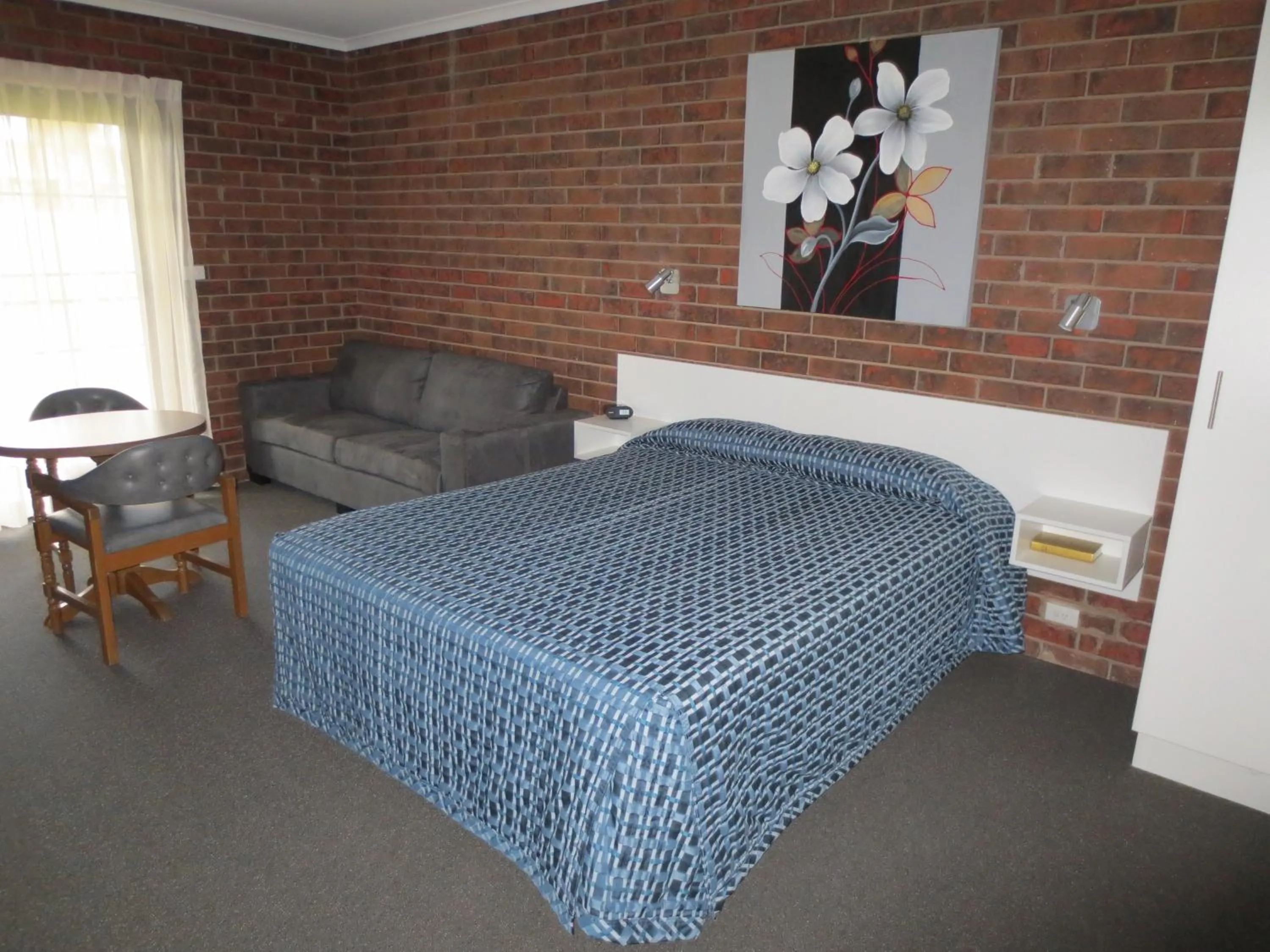 Bed in Tocumwal Golf Resort