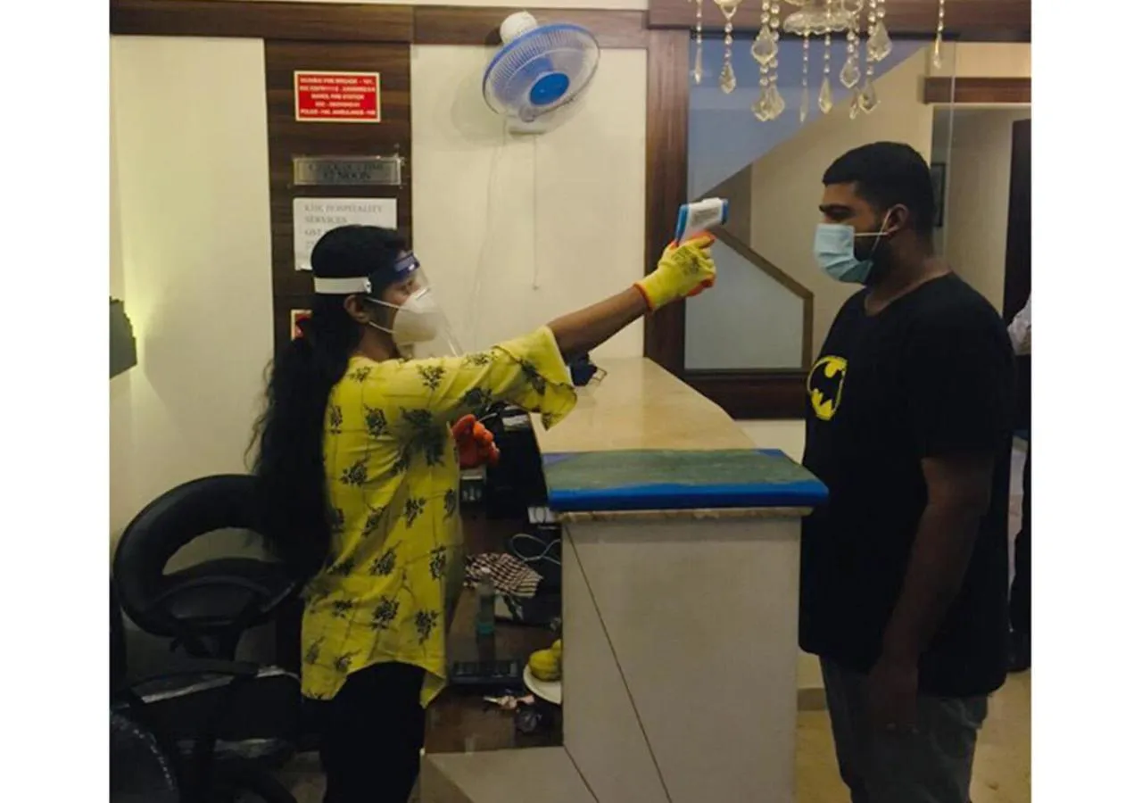 Staff in Hotel Mumbai International