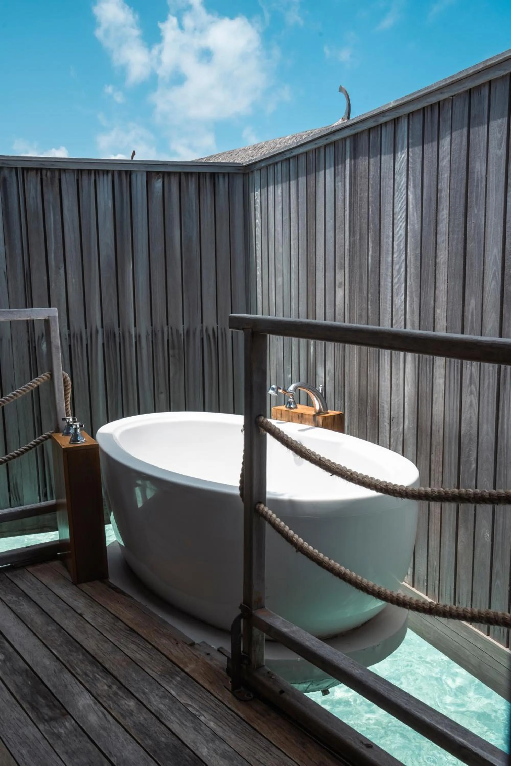 Bathroom in Constance Moofushi Maldives - All Inclusive