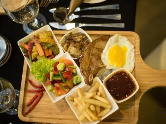 Food and drinks in Serendiva Beach