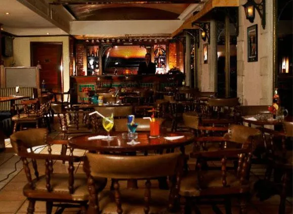 Lounge or bar in Beverly Hotel