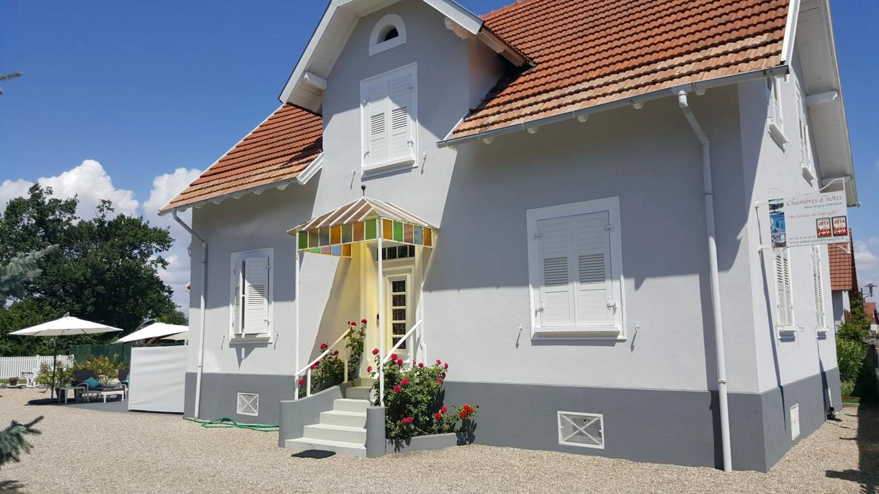 Facade/entrance in Au berceau du loup agile