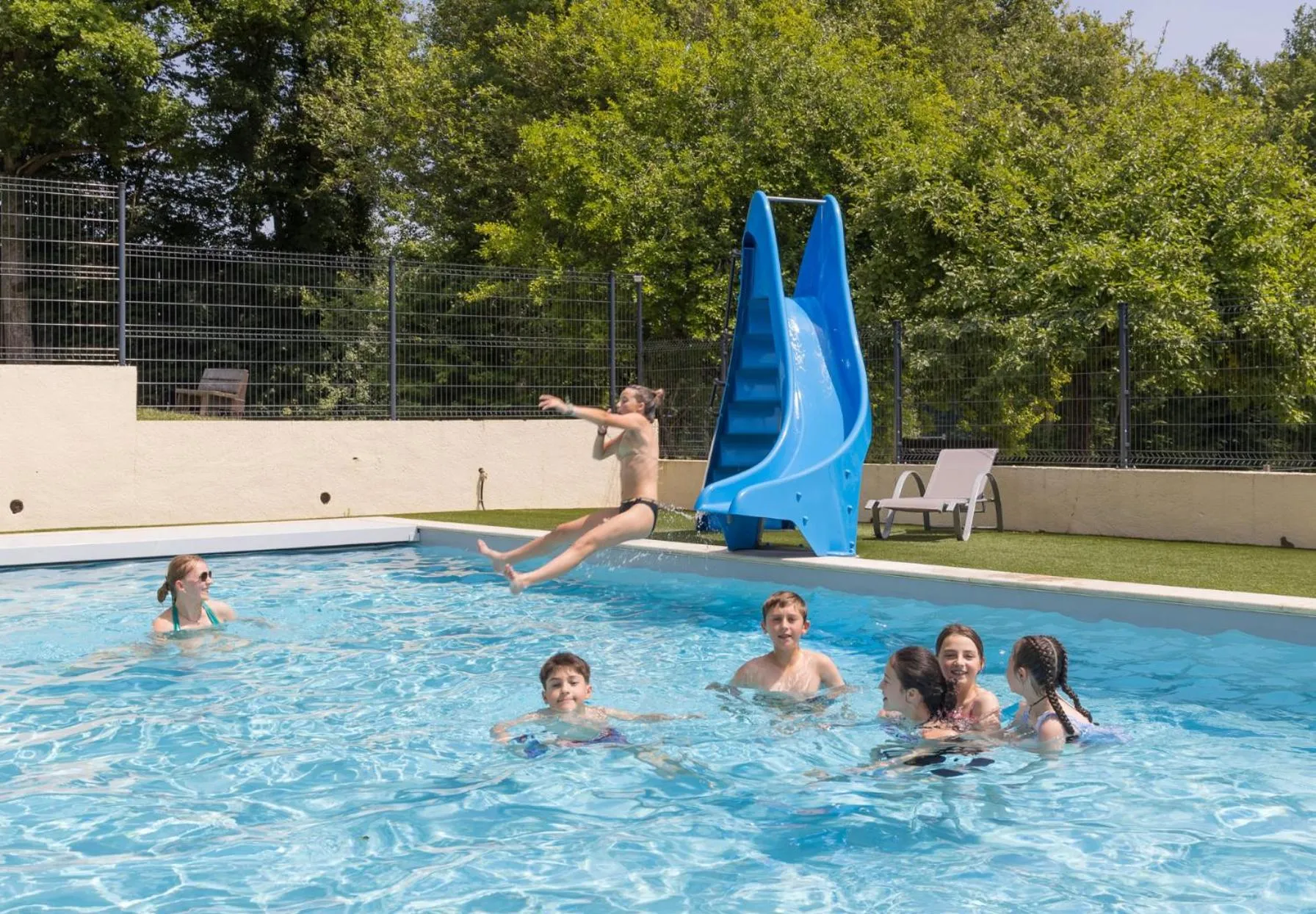 Swimming pool in SAS Le Hameau des Grilles