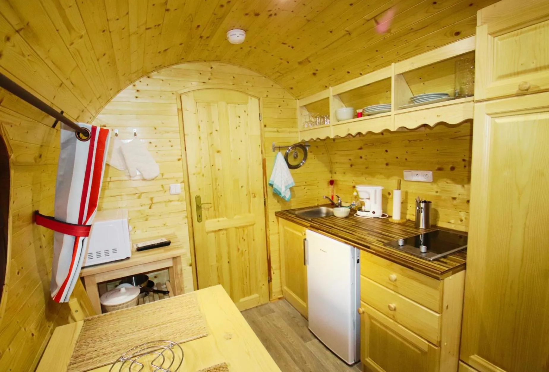 Communal kitchen in SAS Le Hameau des Grilles