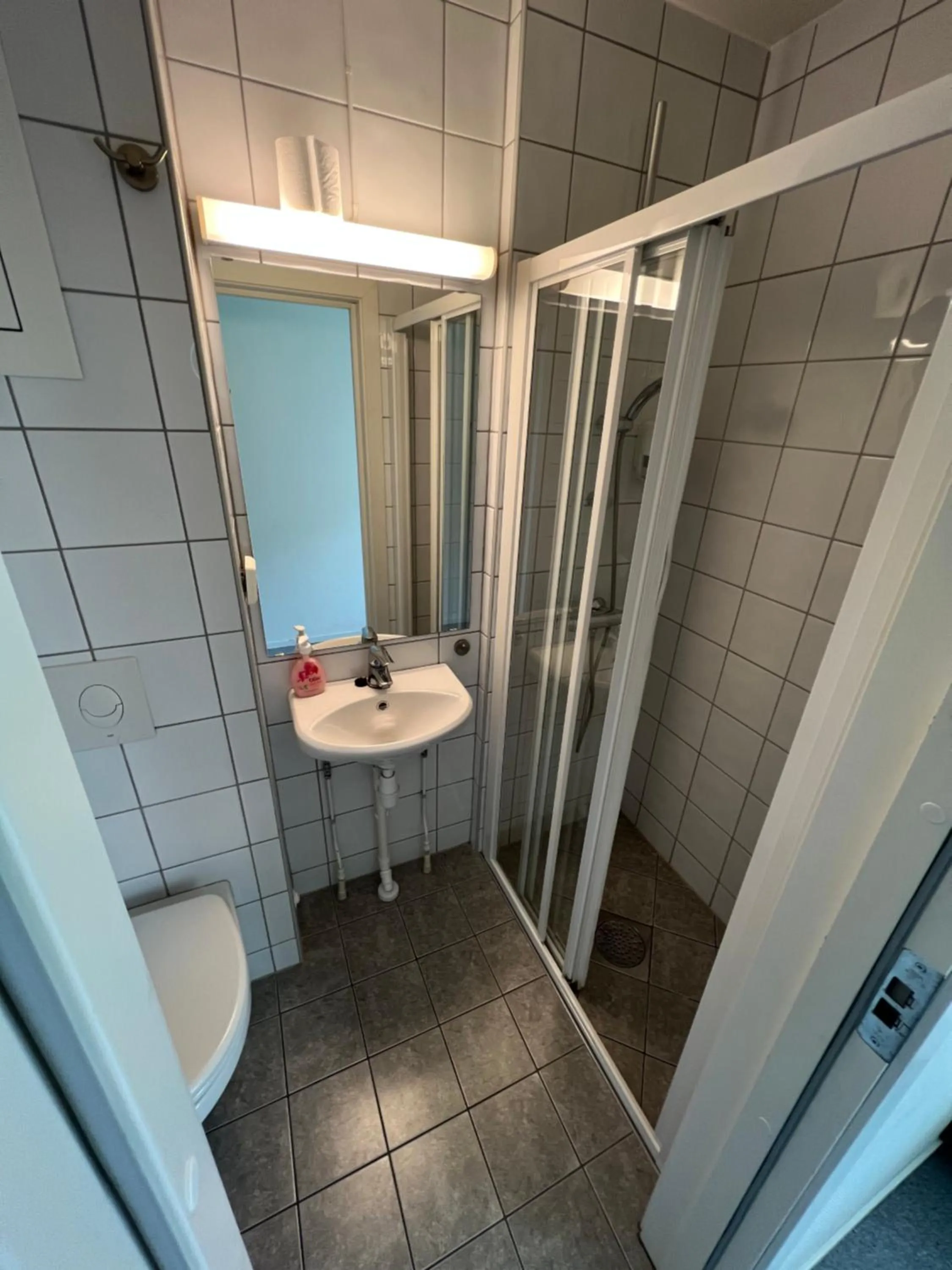 Shower in Bodø Hostel & Motel