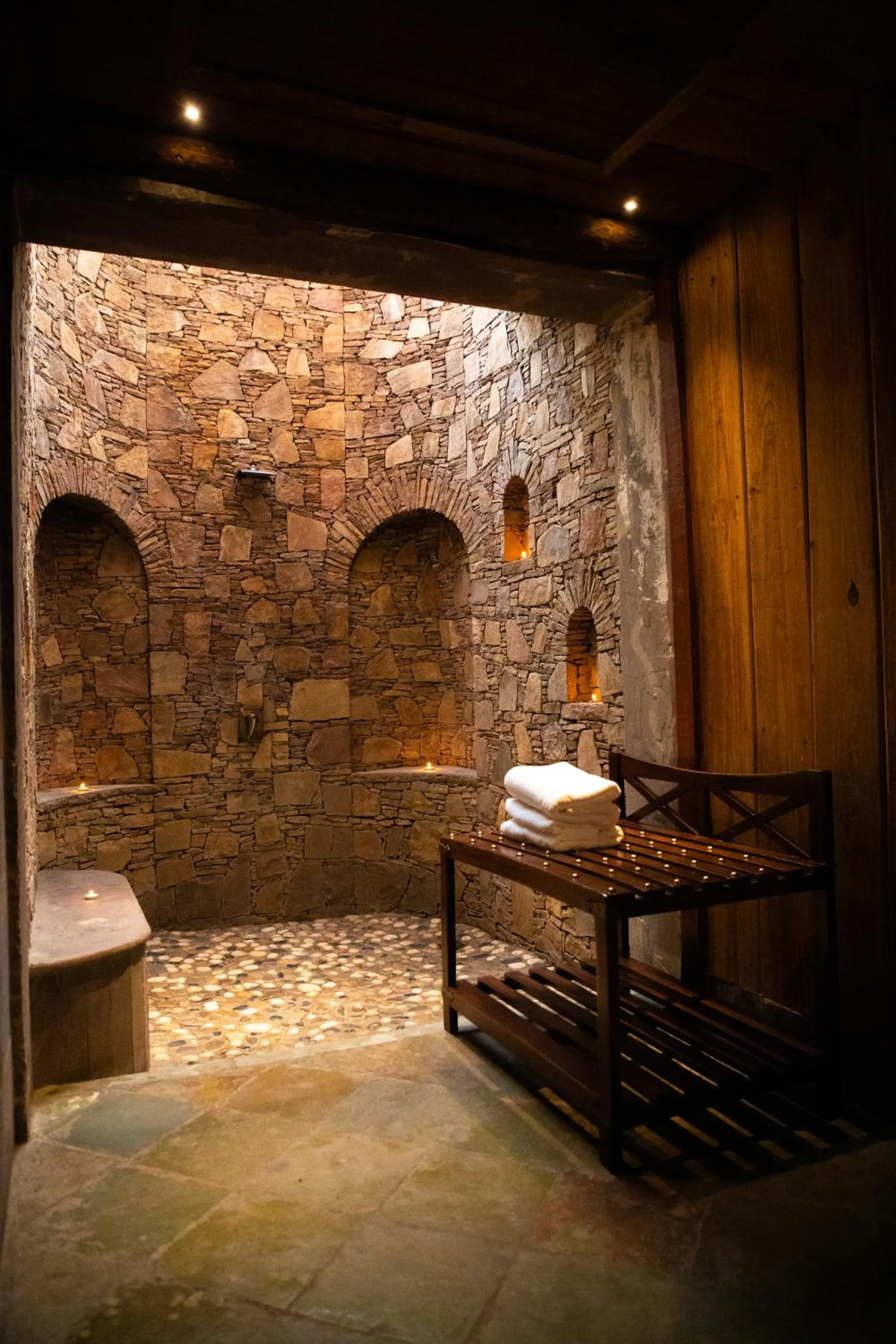 Shower in The Baagh Ananta Elite Ranthambore