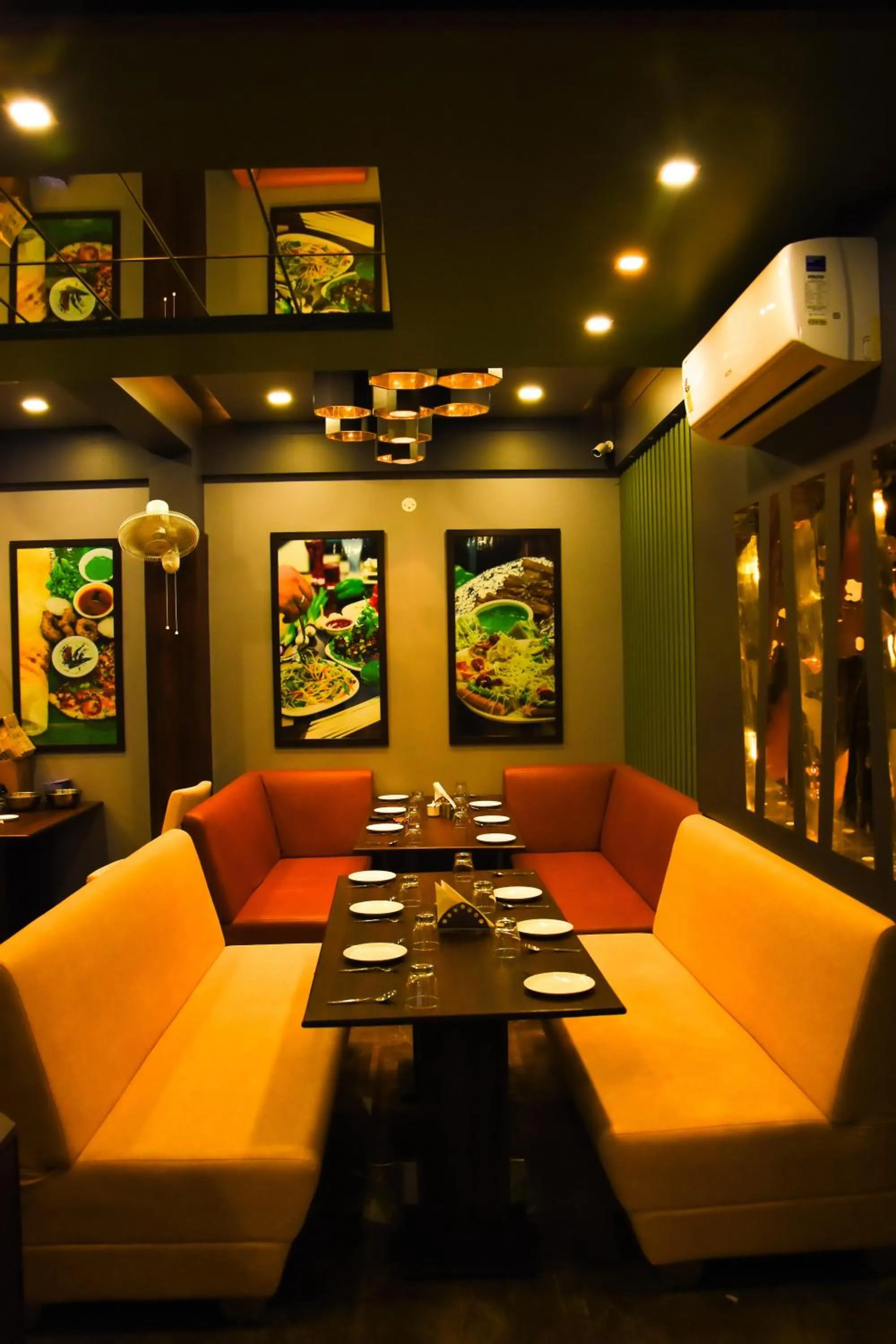 Restaurant/places to eat in Hotel Shyam Palace