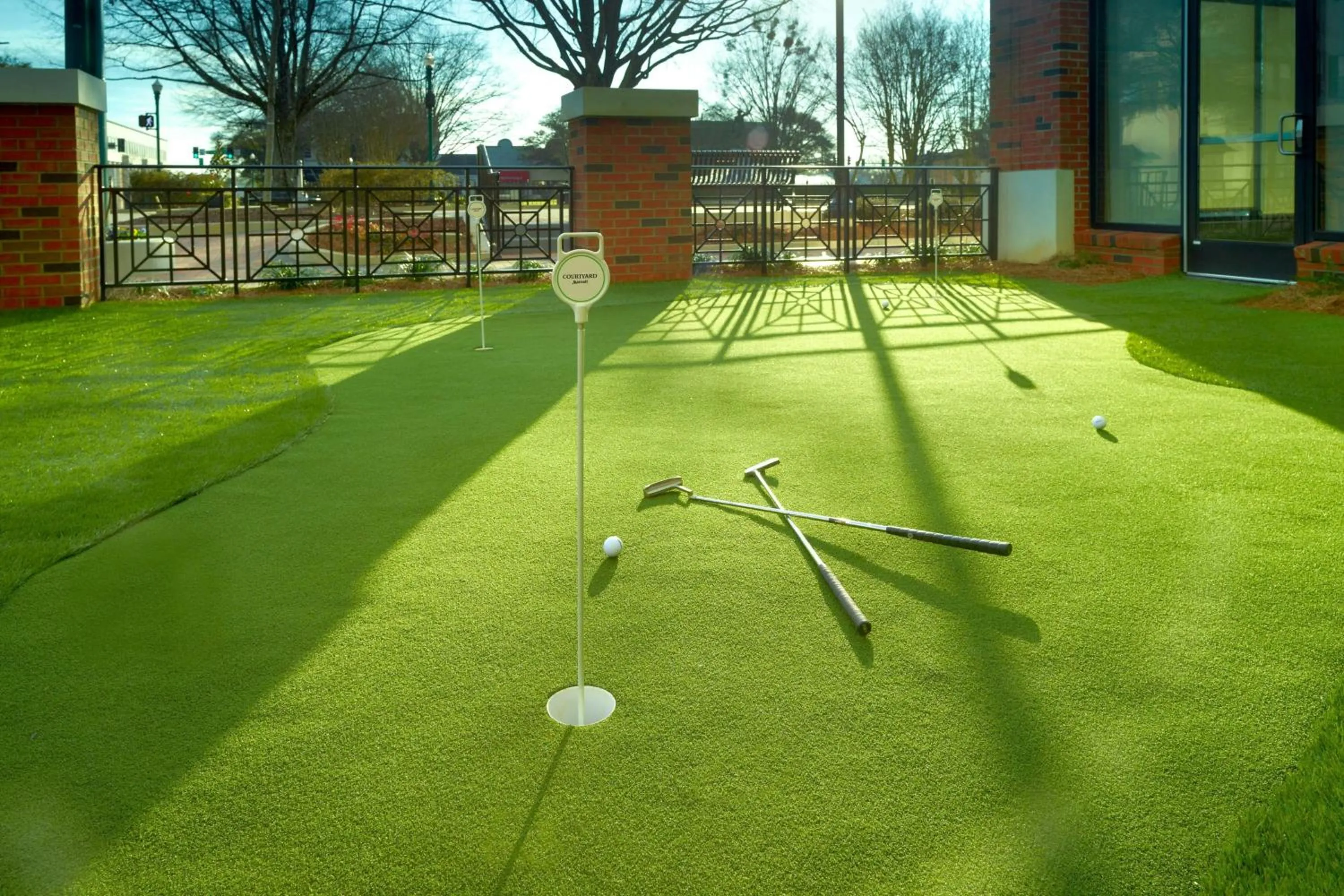 Area and facilities in Courtyard by Marriott LaGrange