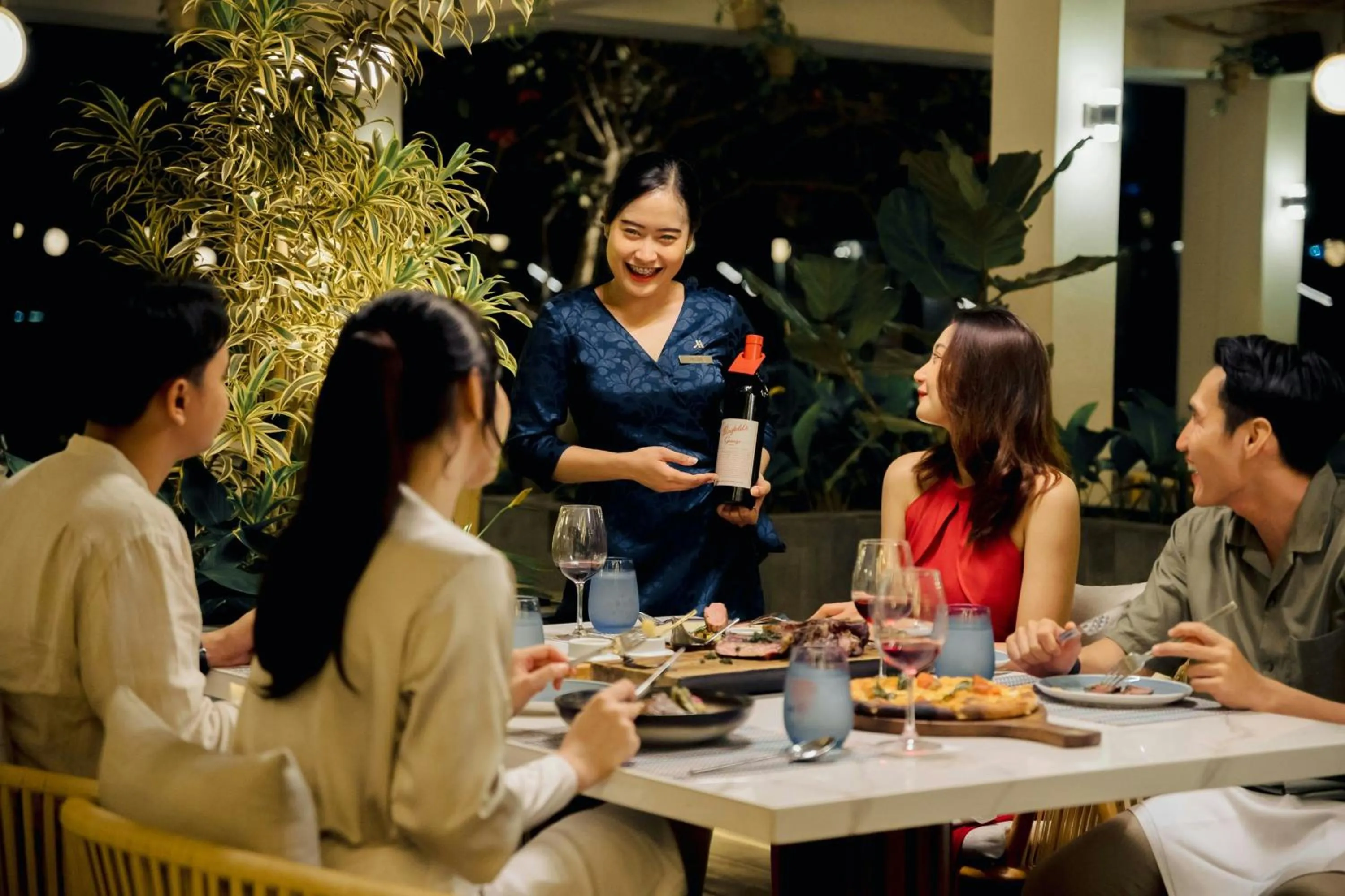 Lounge or bar in Yogyakarta Marriott Hotel