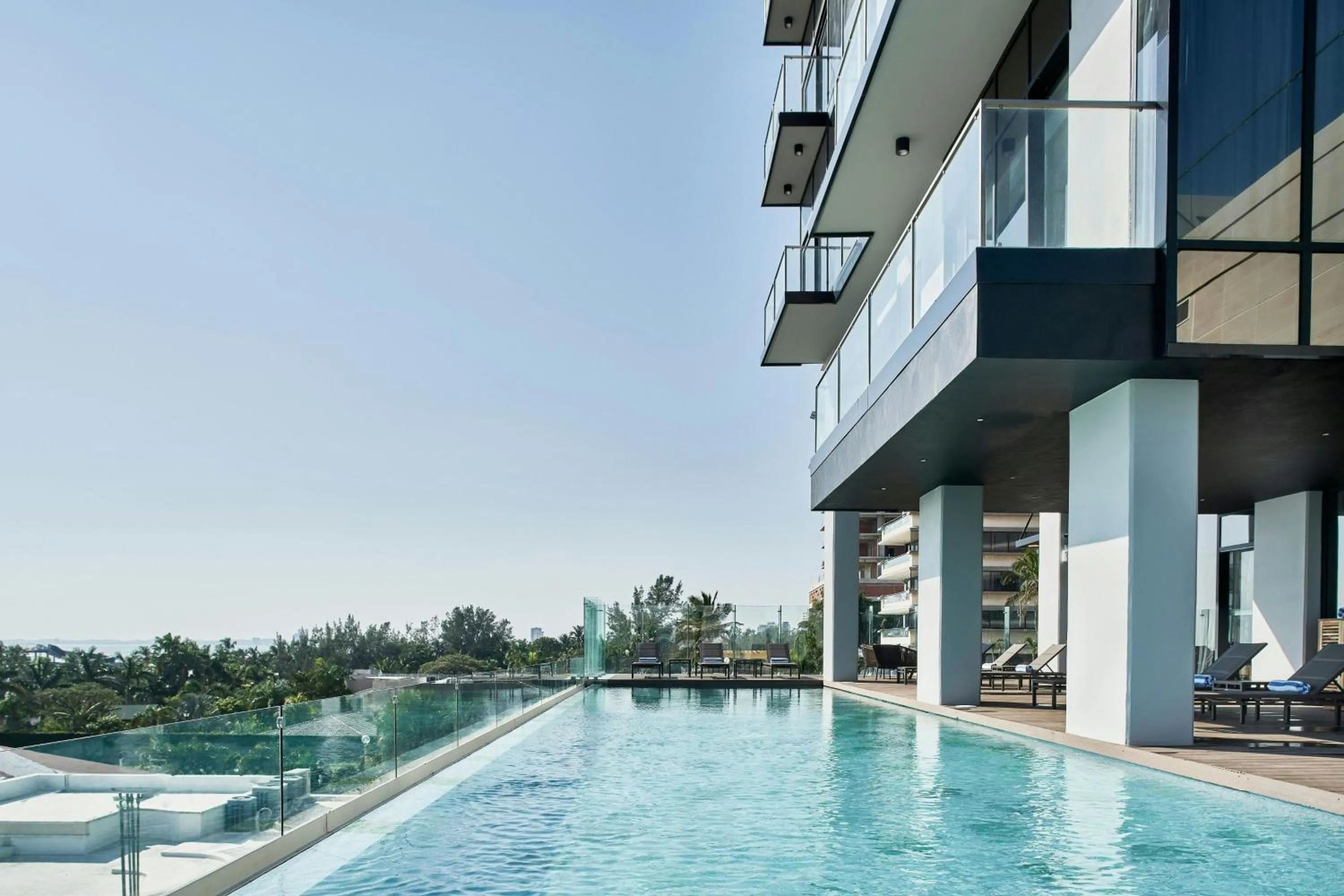 Swimming pool in AC Hotel by Marriott Veracruz