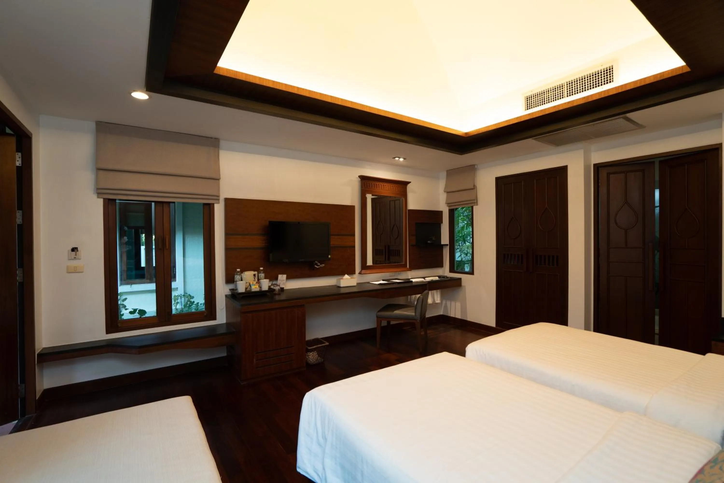 Bed in Barali Beach Resort Koh Chang