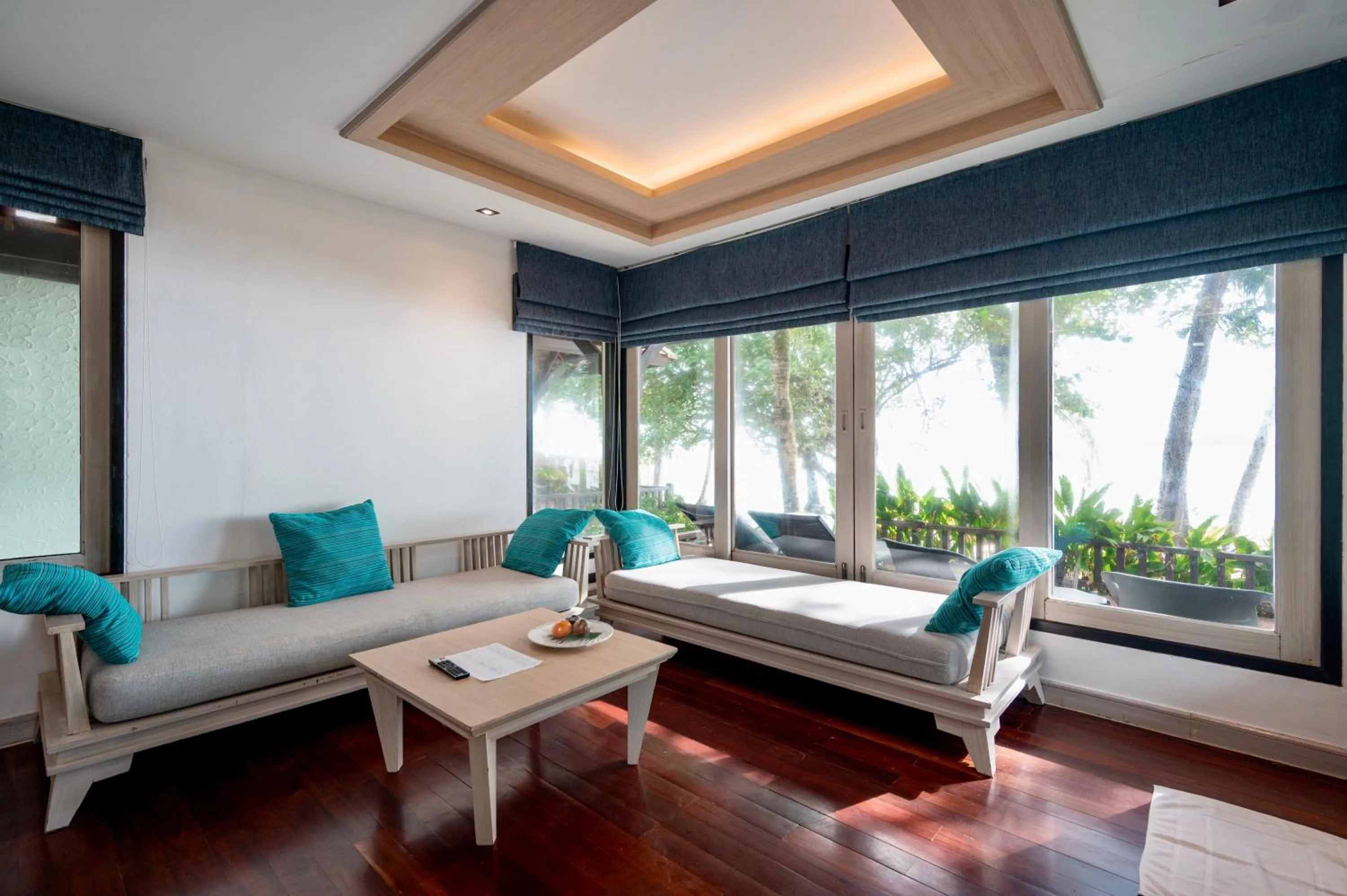 Bed in Barali Beach Resort Koh Chang