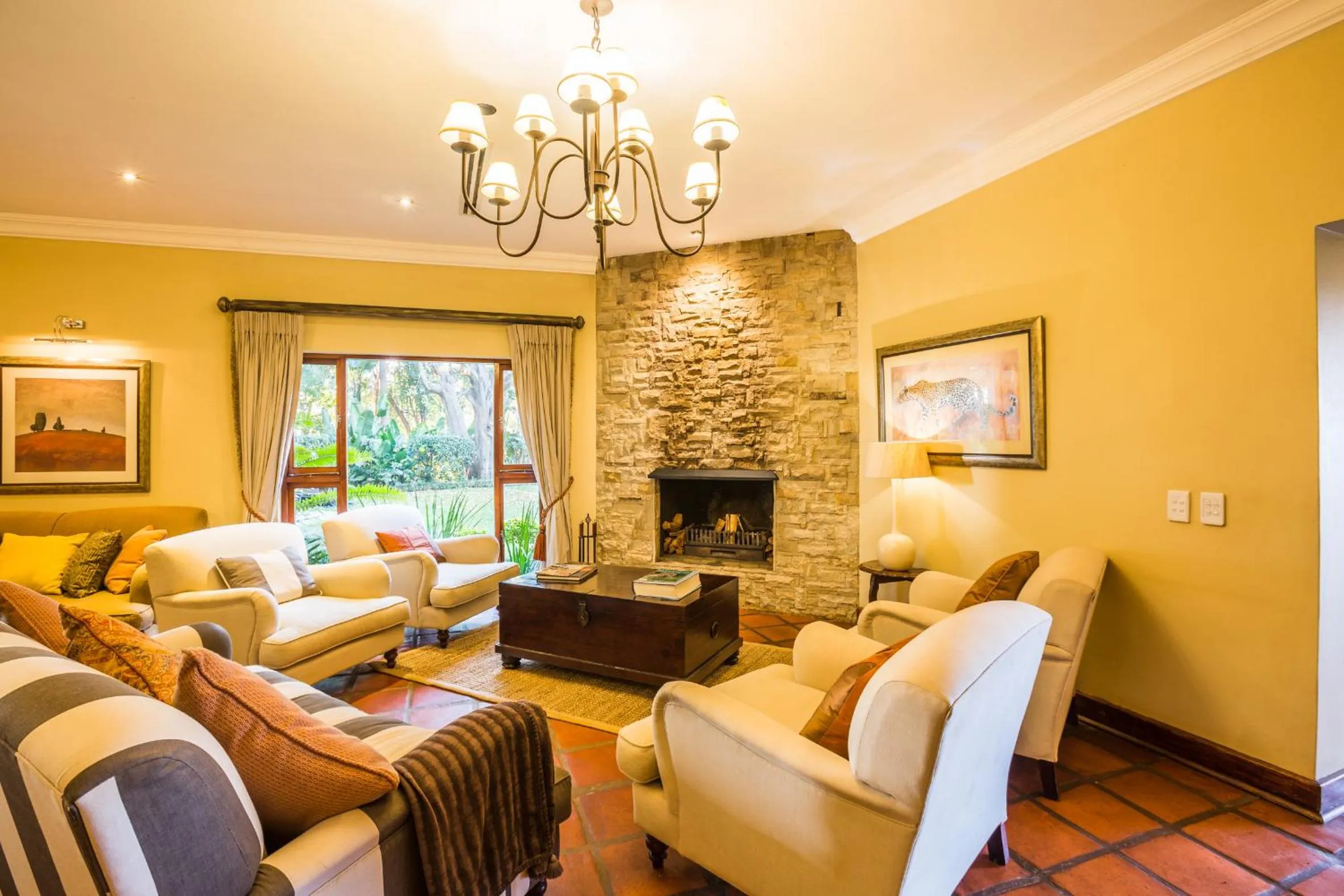 Lounge or bar in Sondela Nature Reserve & Spa Country House