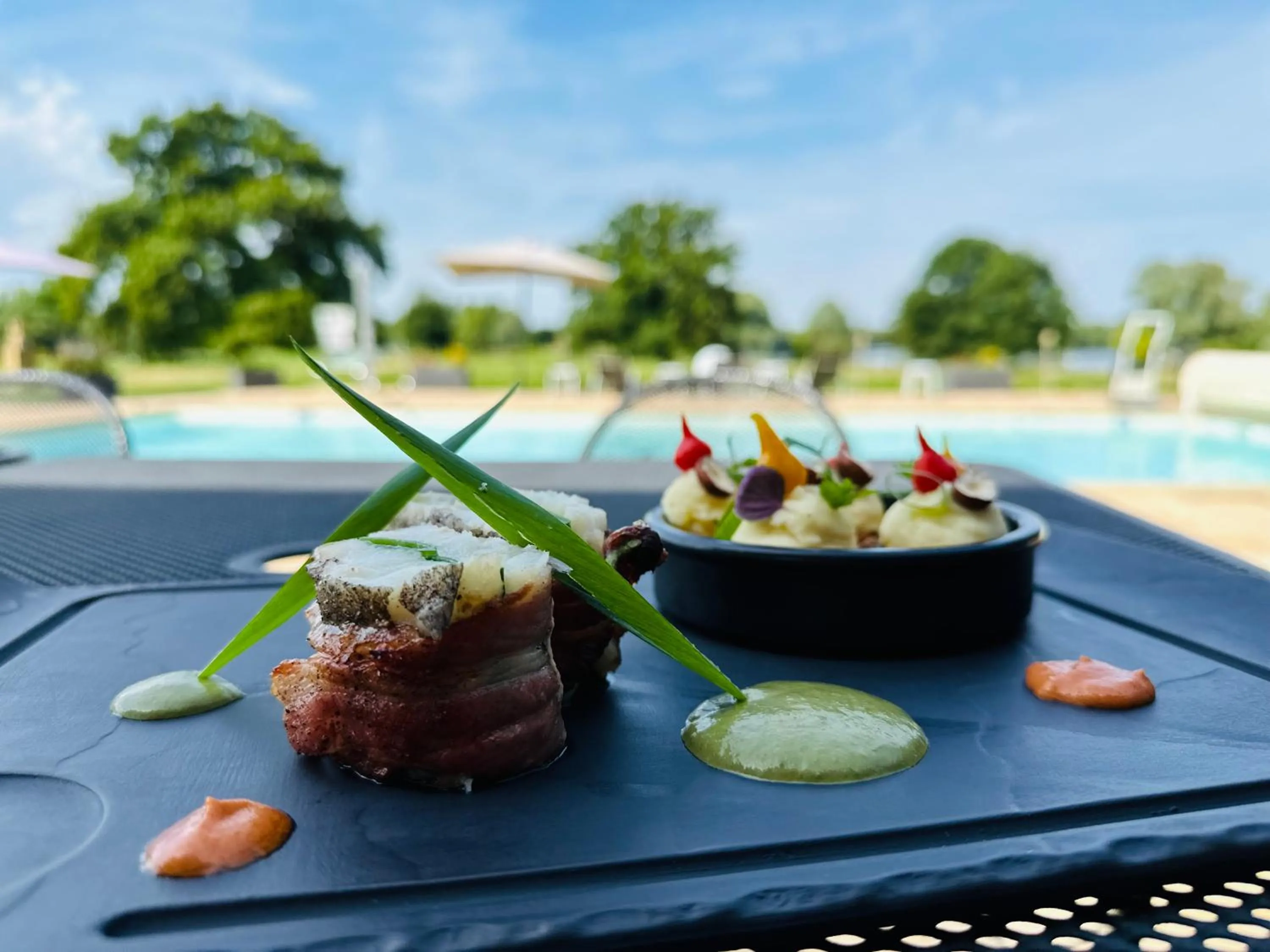 Restaurant/places to eat in Le Noirlac