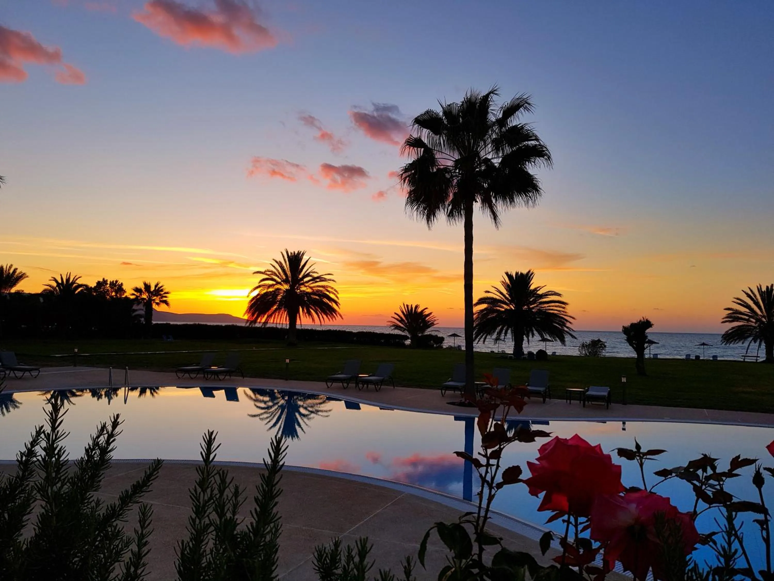 Natura Beach Hotel And Villas