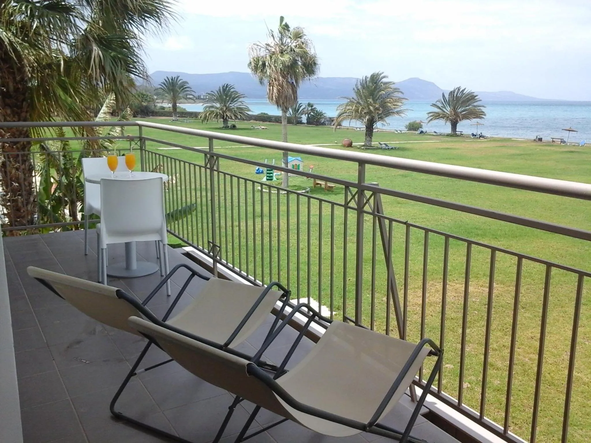 Natura Beach Hotel And Villas