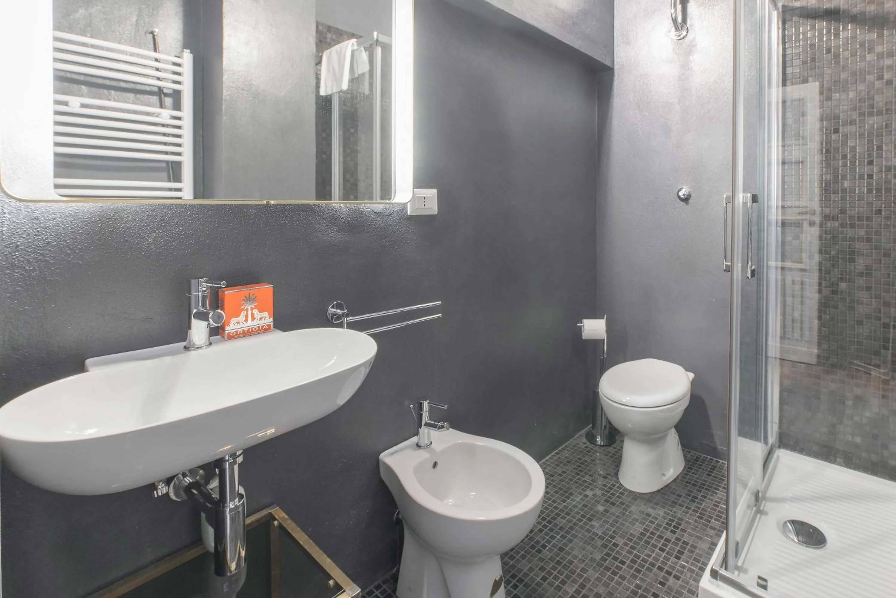 Shower in Appartamento Cellini