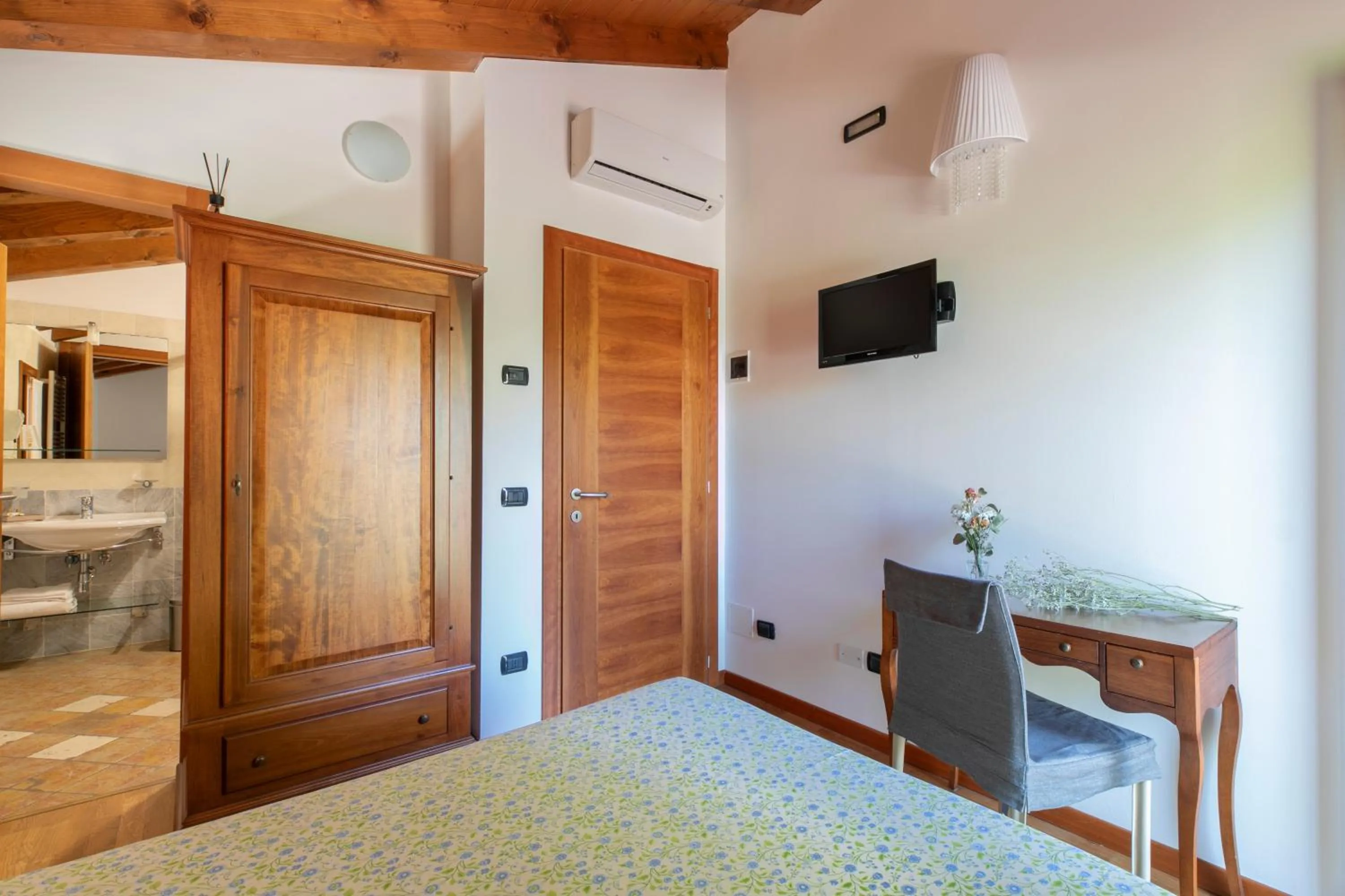 Photo of the whole room, Bed in Agriturismo Porcaloca