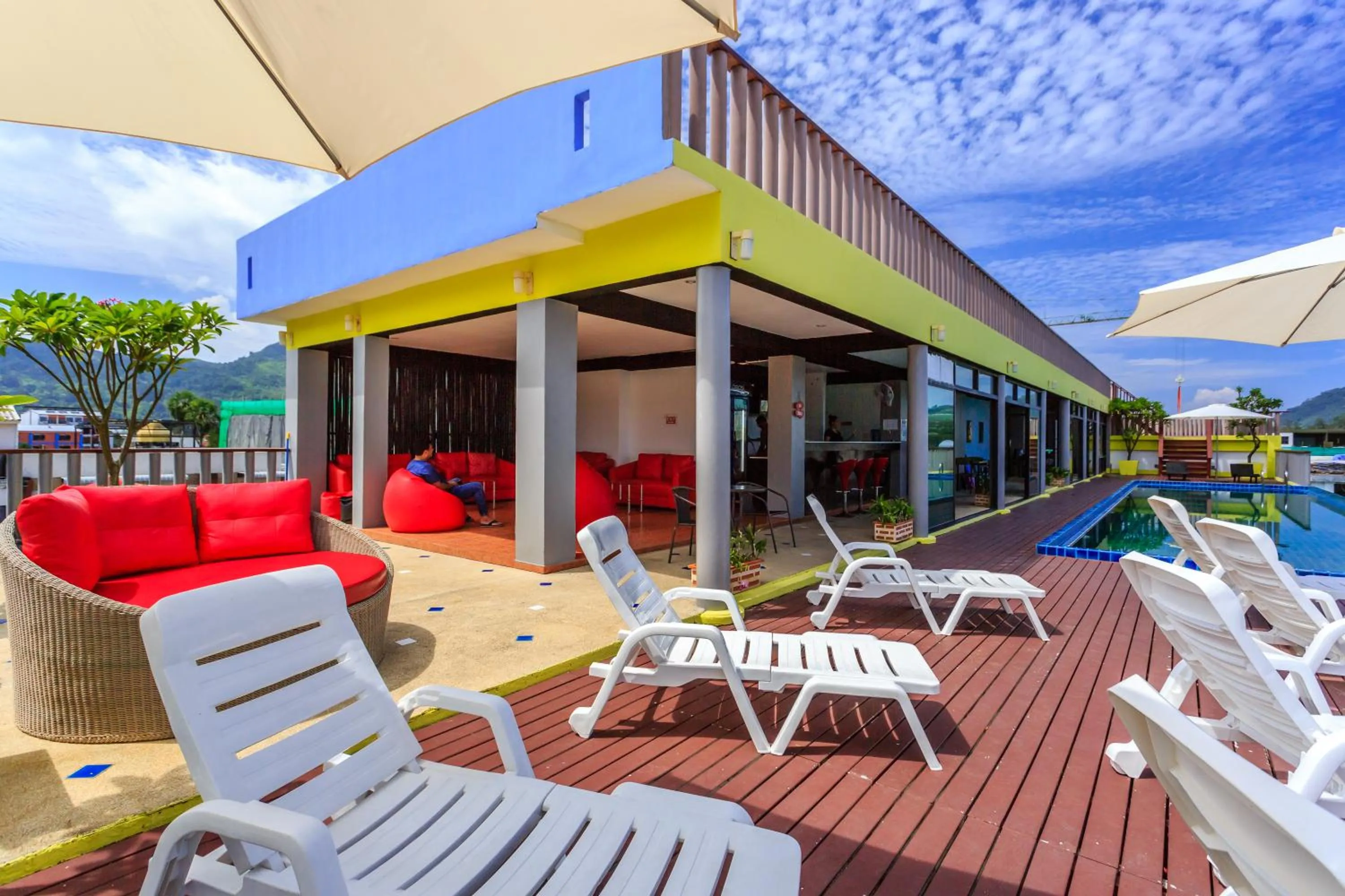 Lounge or bar in 7Q Patong Beach Hotel