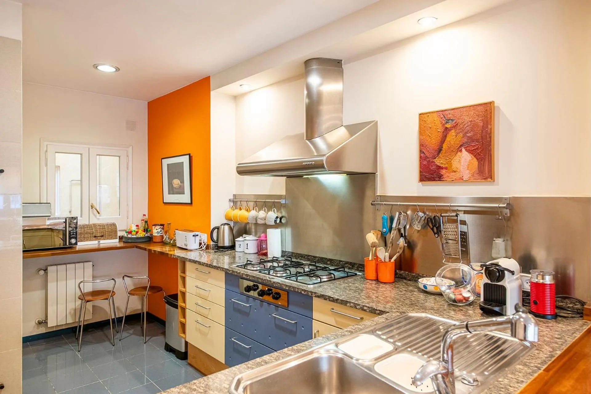 Sleep & Stay- Luxury top floor apt with terrace