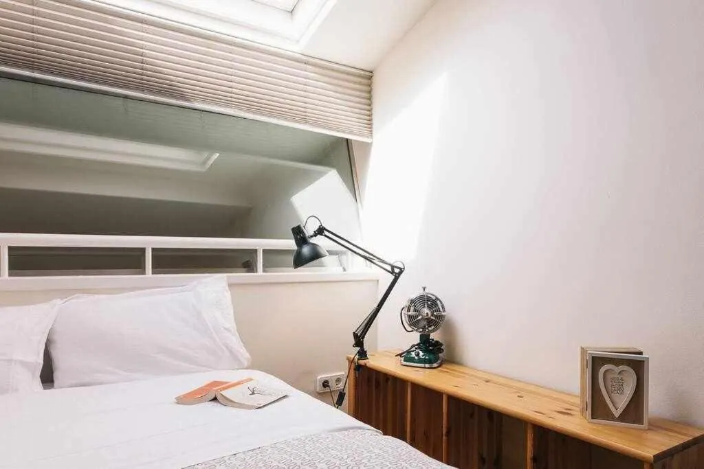 Bed in Sleep & Stay- Luxury top floor apt with terrace