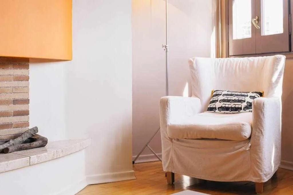 Sleep & Stay- Luxury top floor apt with terrace