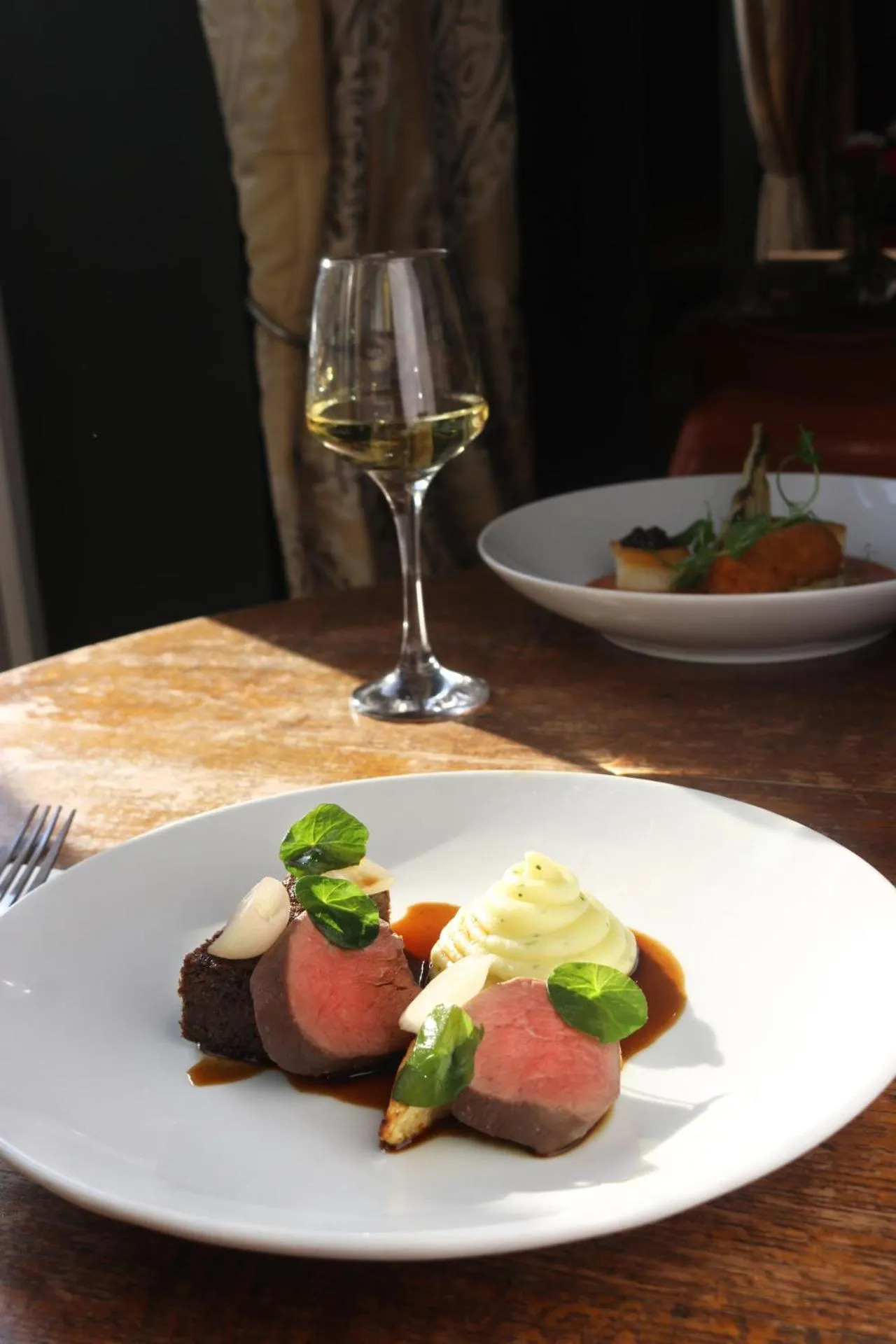 Food and drinks in Tower Hotel