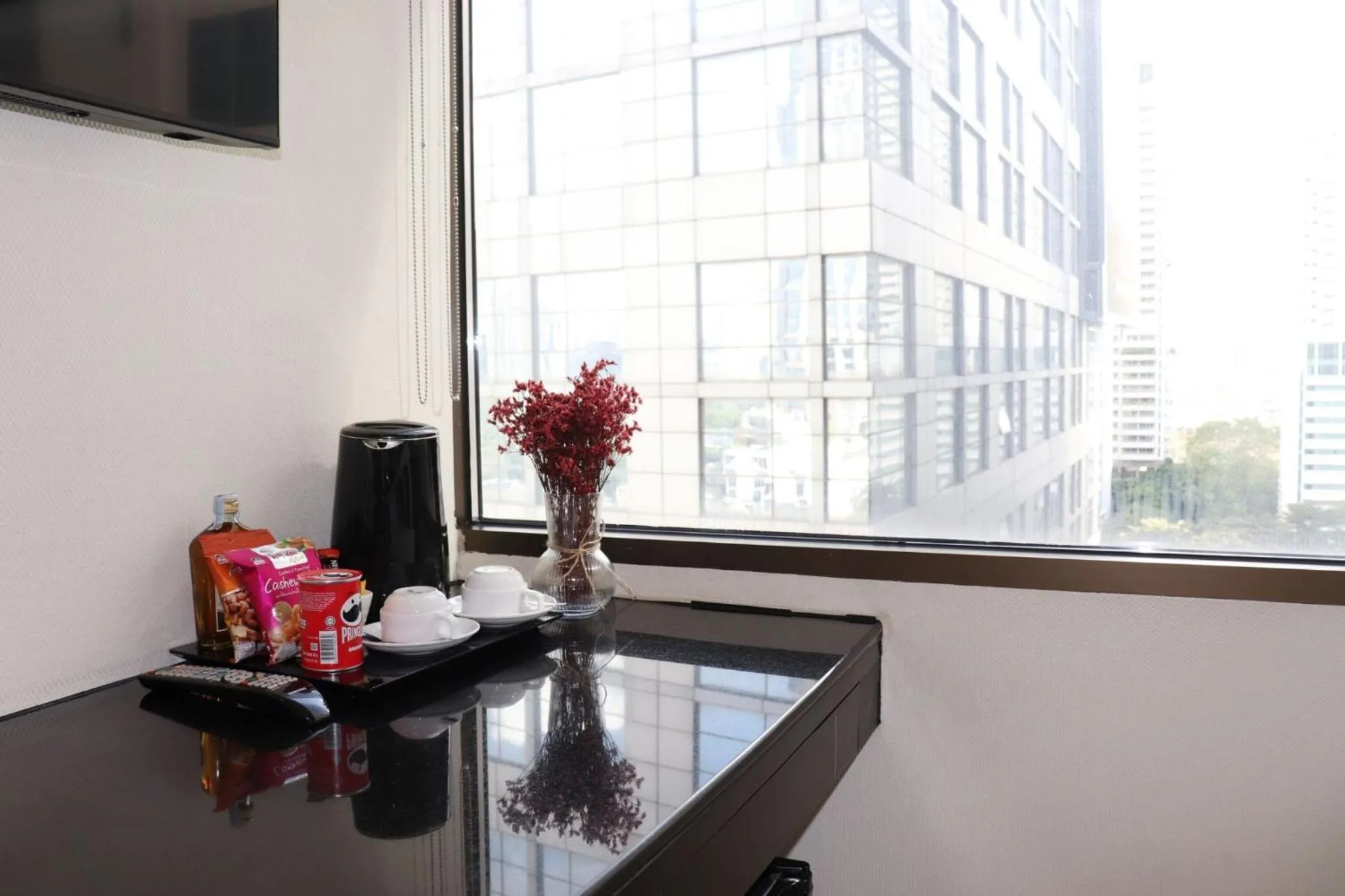 Coffee/tea facilities in The Quarter Saladaeng by UHG