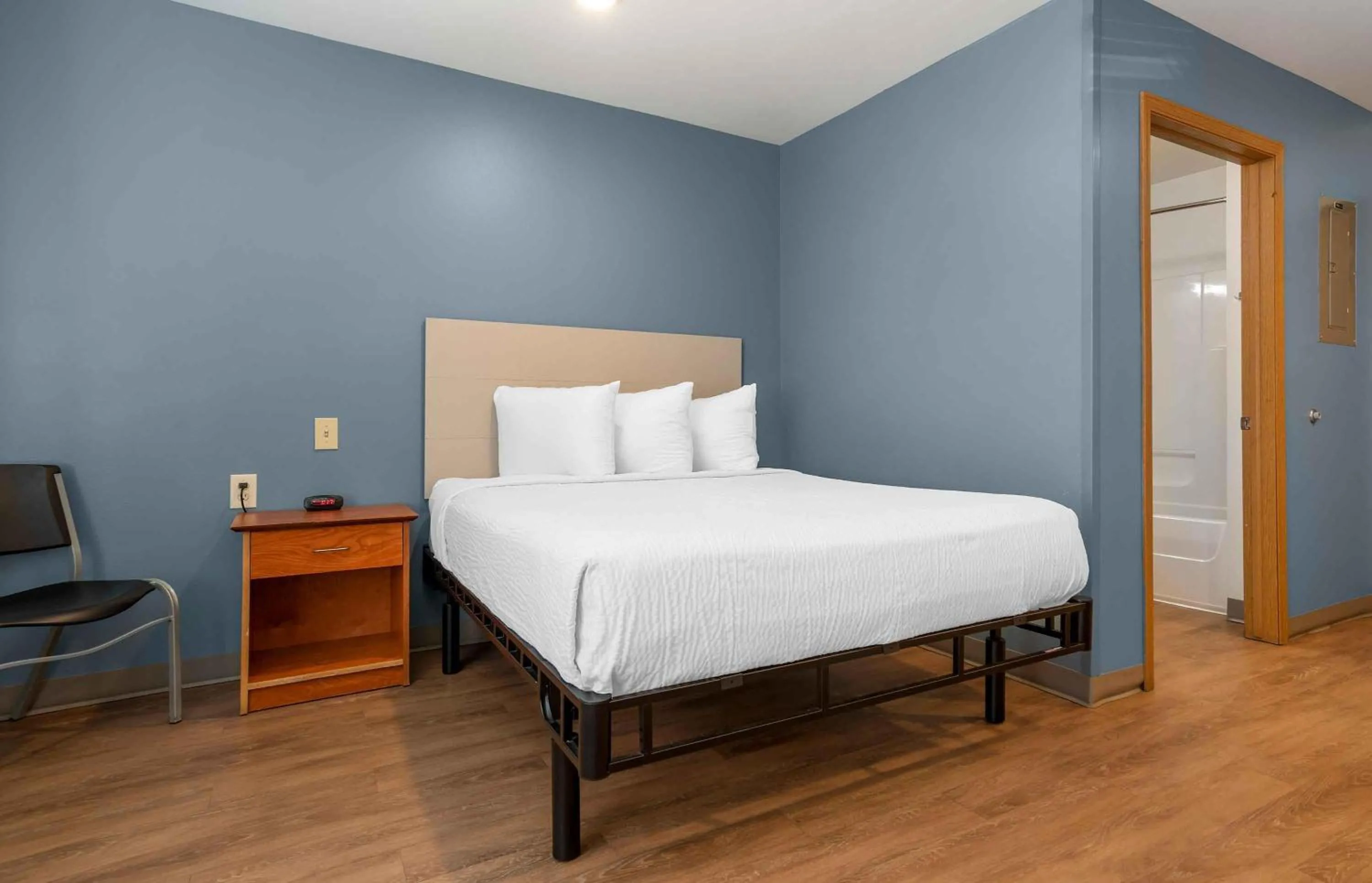Bedroom, Bed in Extended Stay America Select Suites - Tampa - Brandon - East