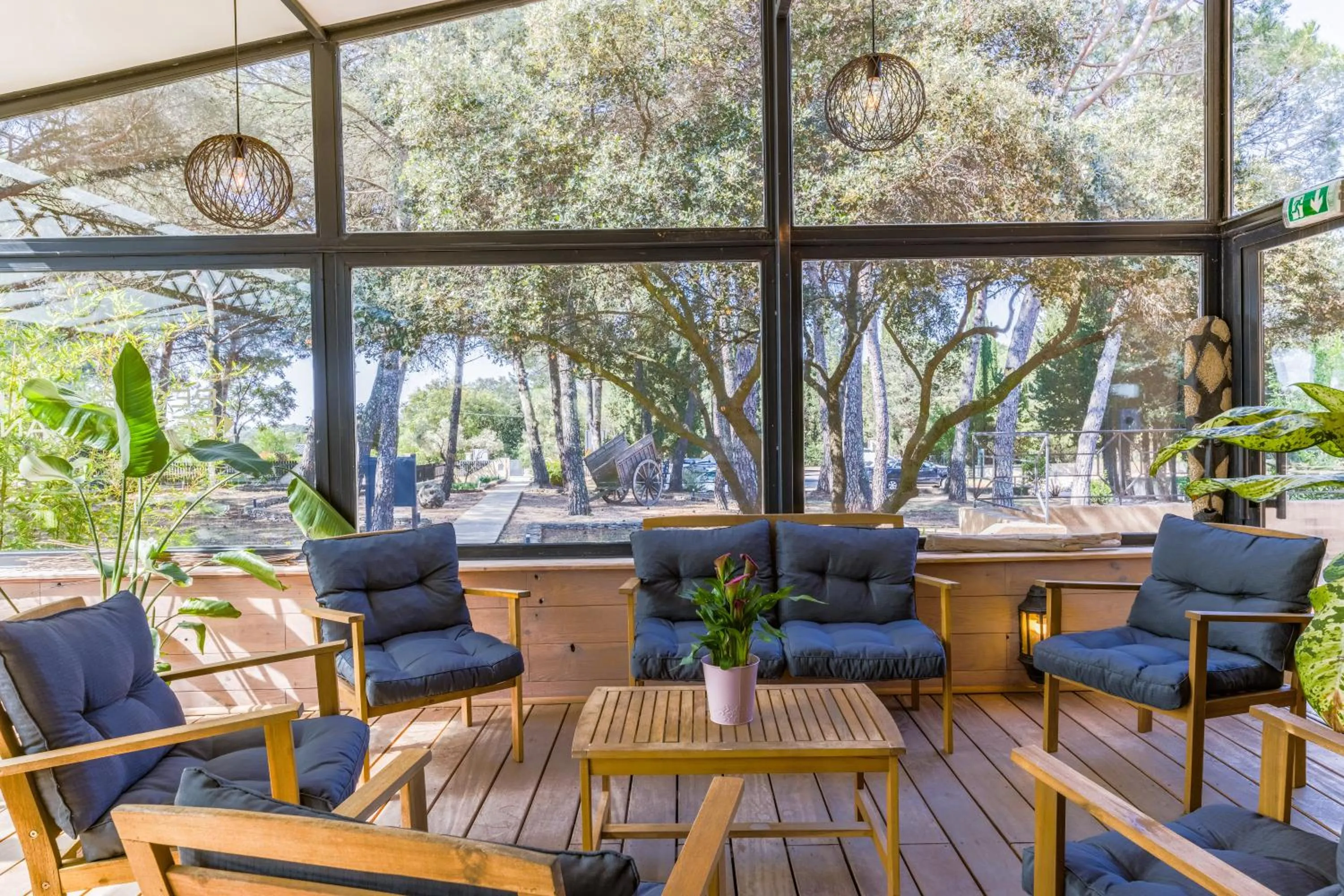 Patio in La Villa Vicha, The Originals Relais