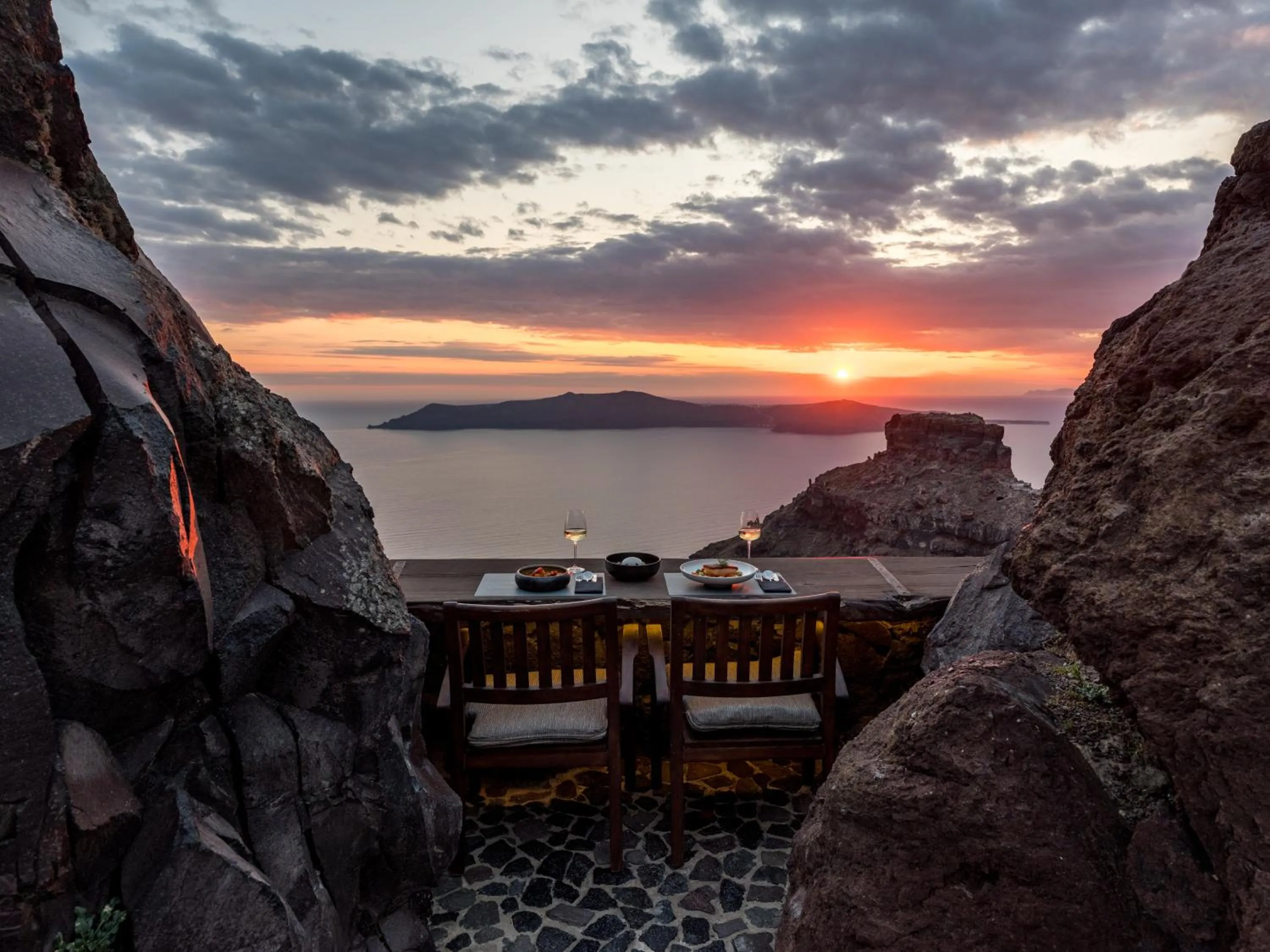 Restaurant/places to eat in Honeymoon Petra Villas