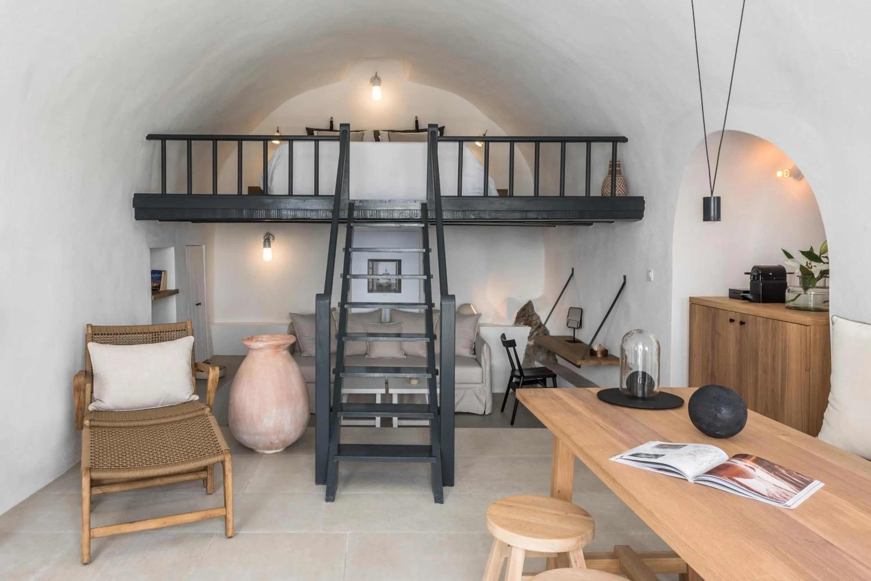 Living room, Bed in Honeymoon Petra Villas