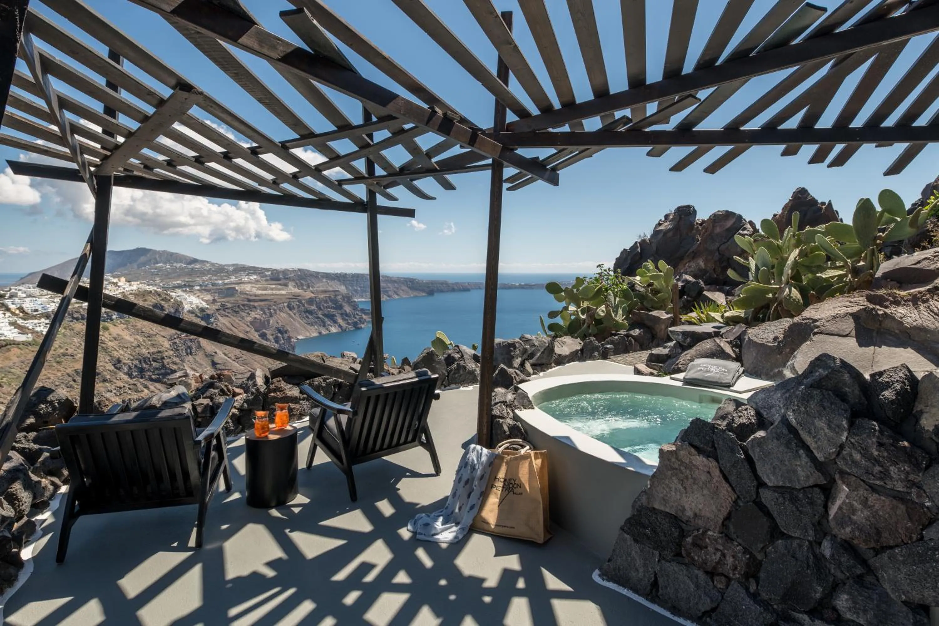 Hot Tub in Honeymoon Petra Villas