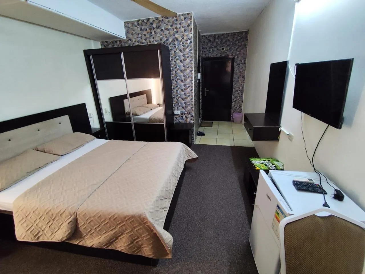 Bedroom, Bed in Asia Hotel