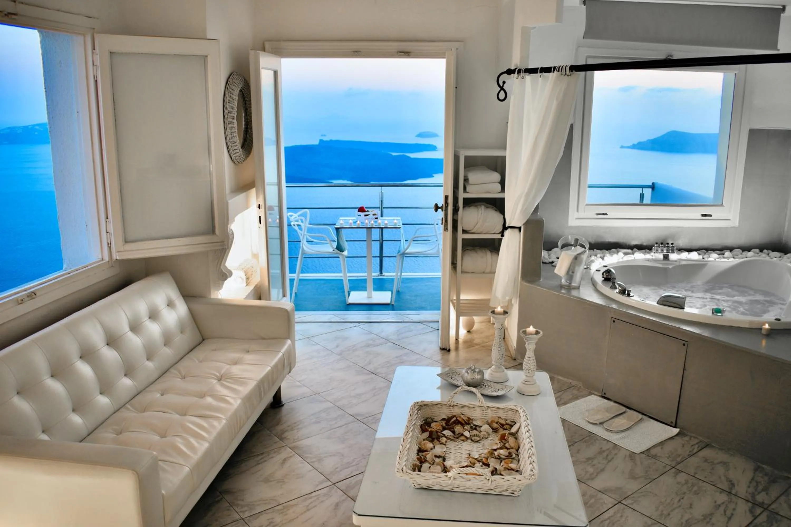 Hot Tub in Aeolos Art & Eco Suites Adults Only