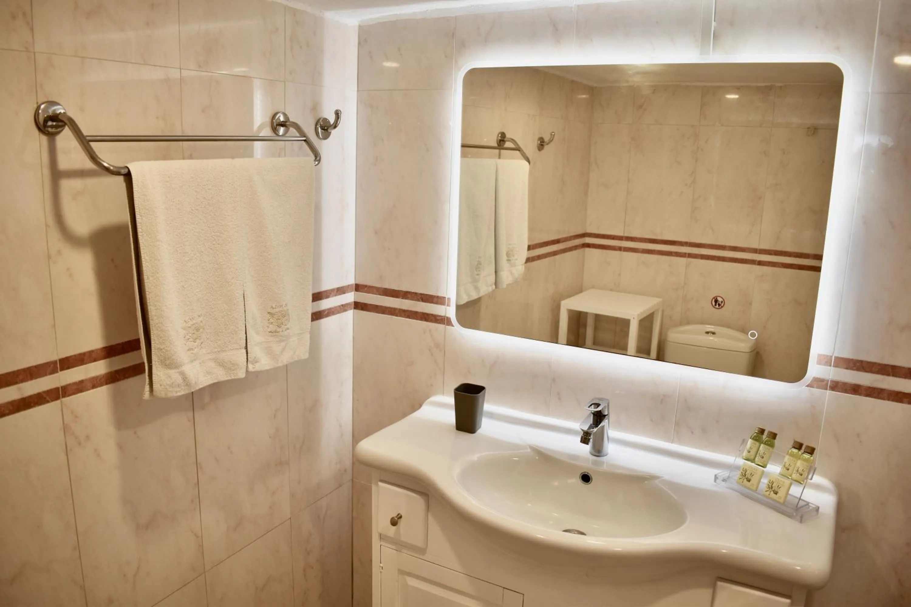 Toilet in Aeolos Art & Eco Suites Adults Only