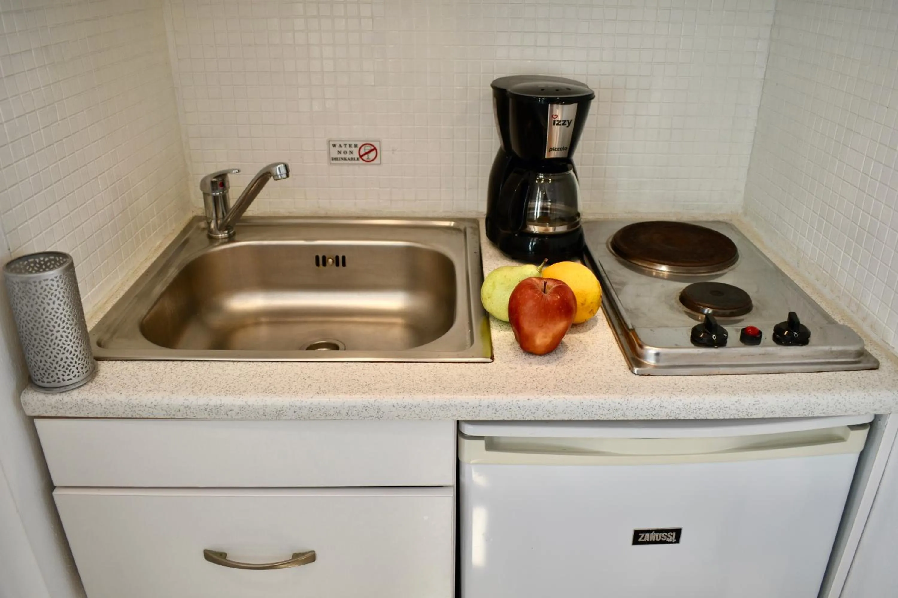 Coffee/tea facilities in Aeolos Art & Eco Suites Adults Only