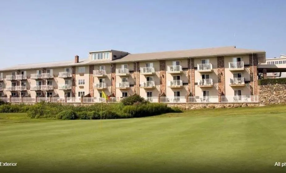 Property building in Winnapaug Inn