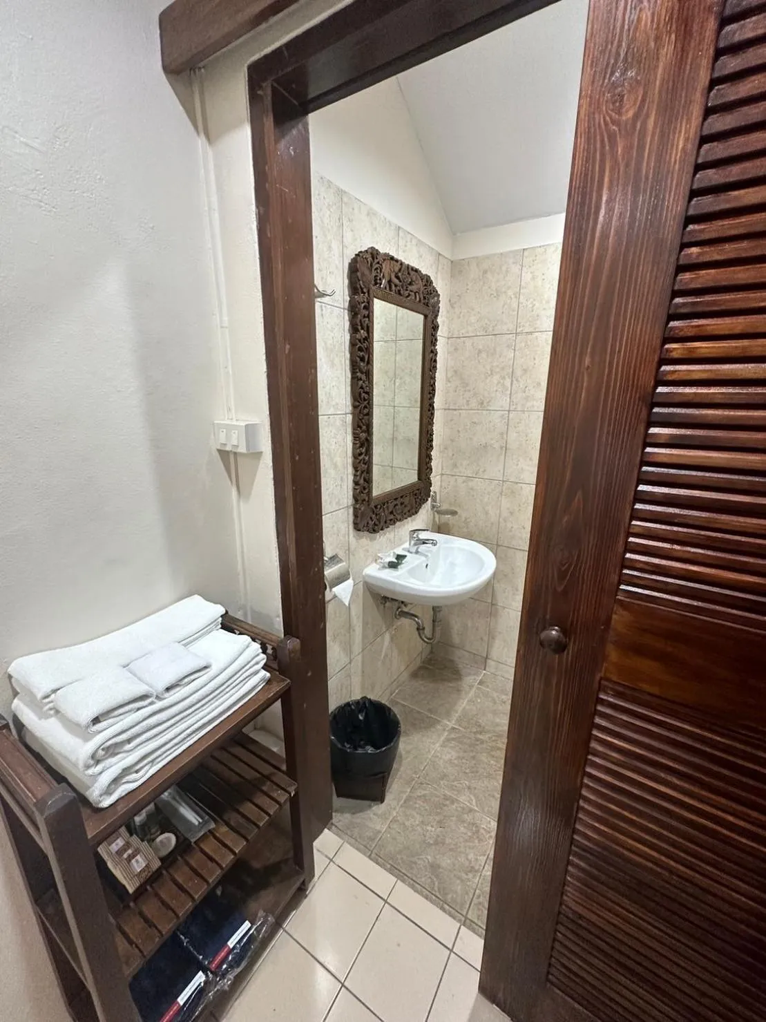 Shower in The Siam Heritage Hotel